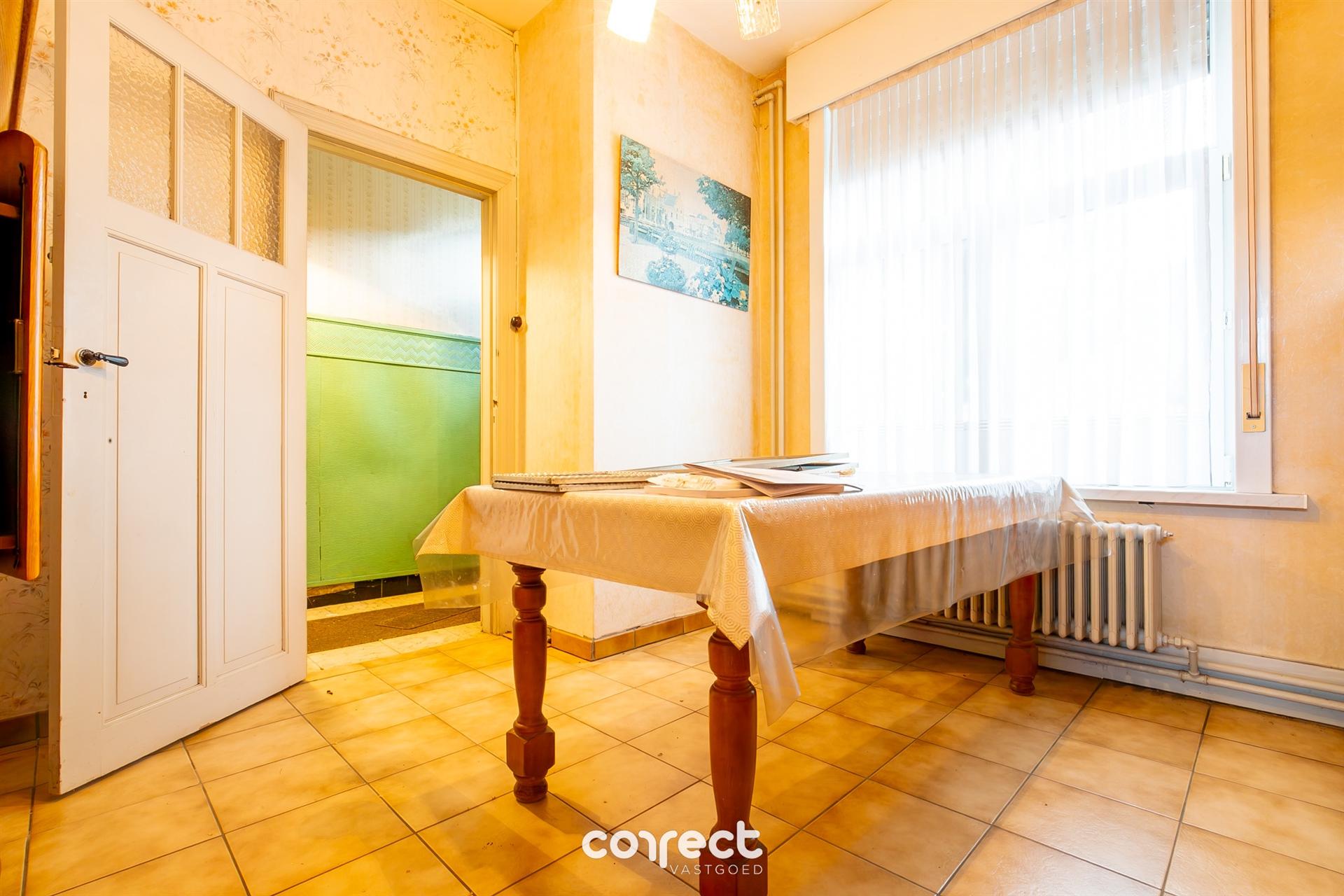 Renovatieproject op ruim perceel in Sint-Michiels foto 3