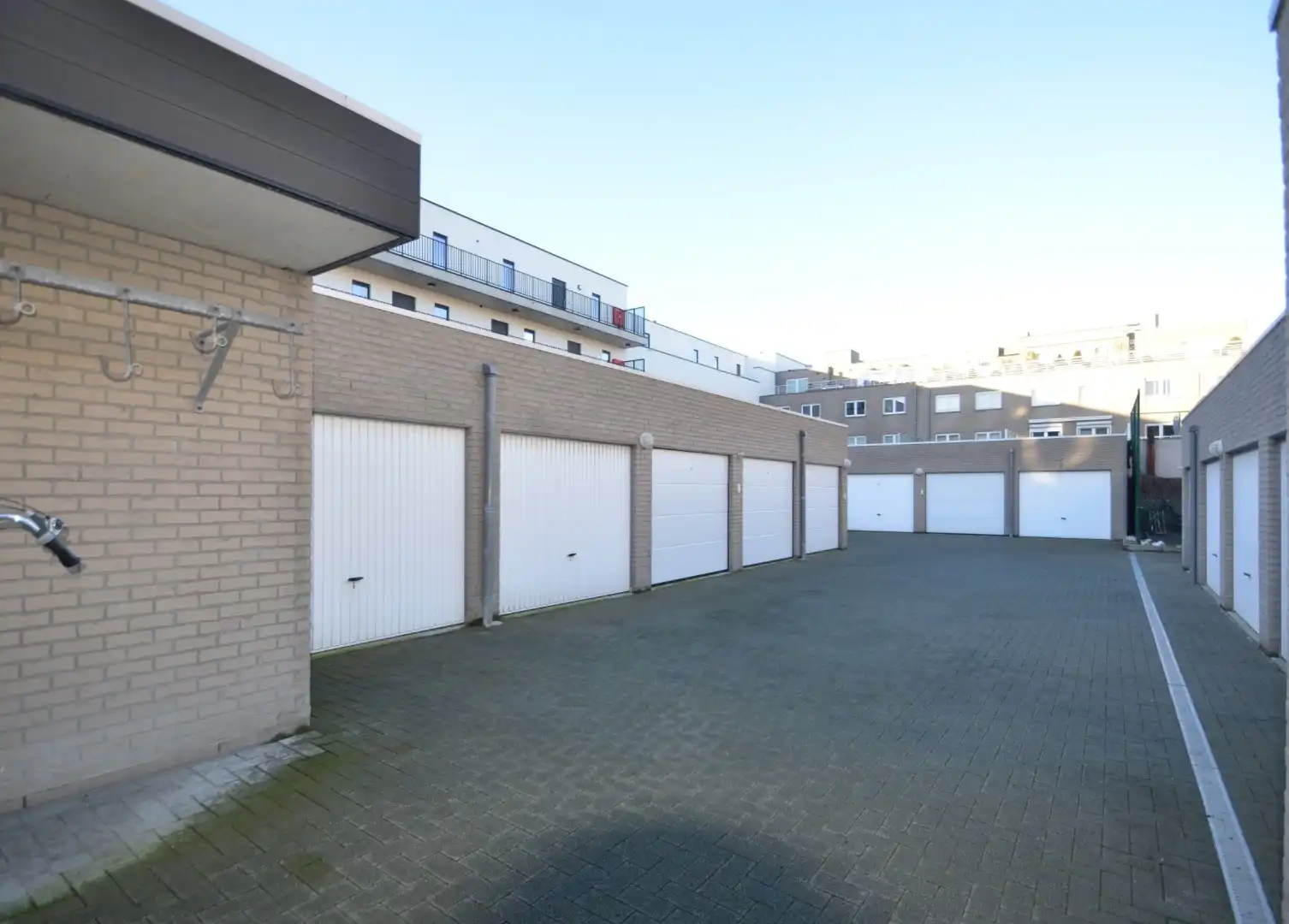 Vlot inrijdbare garagebox op het gelijkvloers foto 6