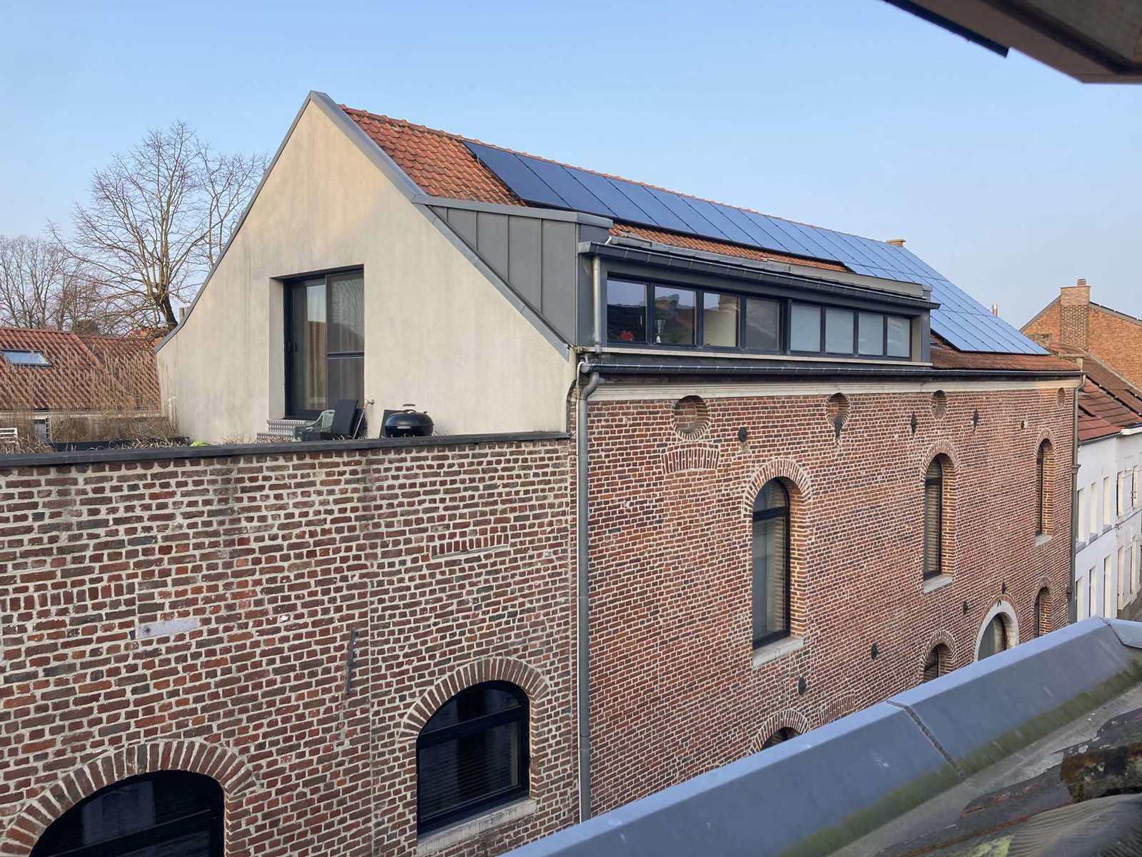 Volledig gerenoveerde woning aan het water te Tienen foto 6