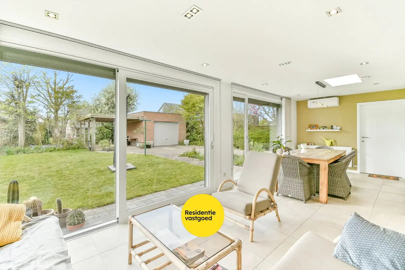 Instapklare woning met 4 slaapkamers, garage en carport foto 7