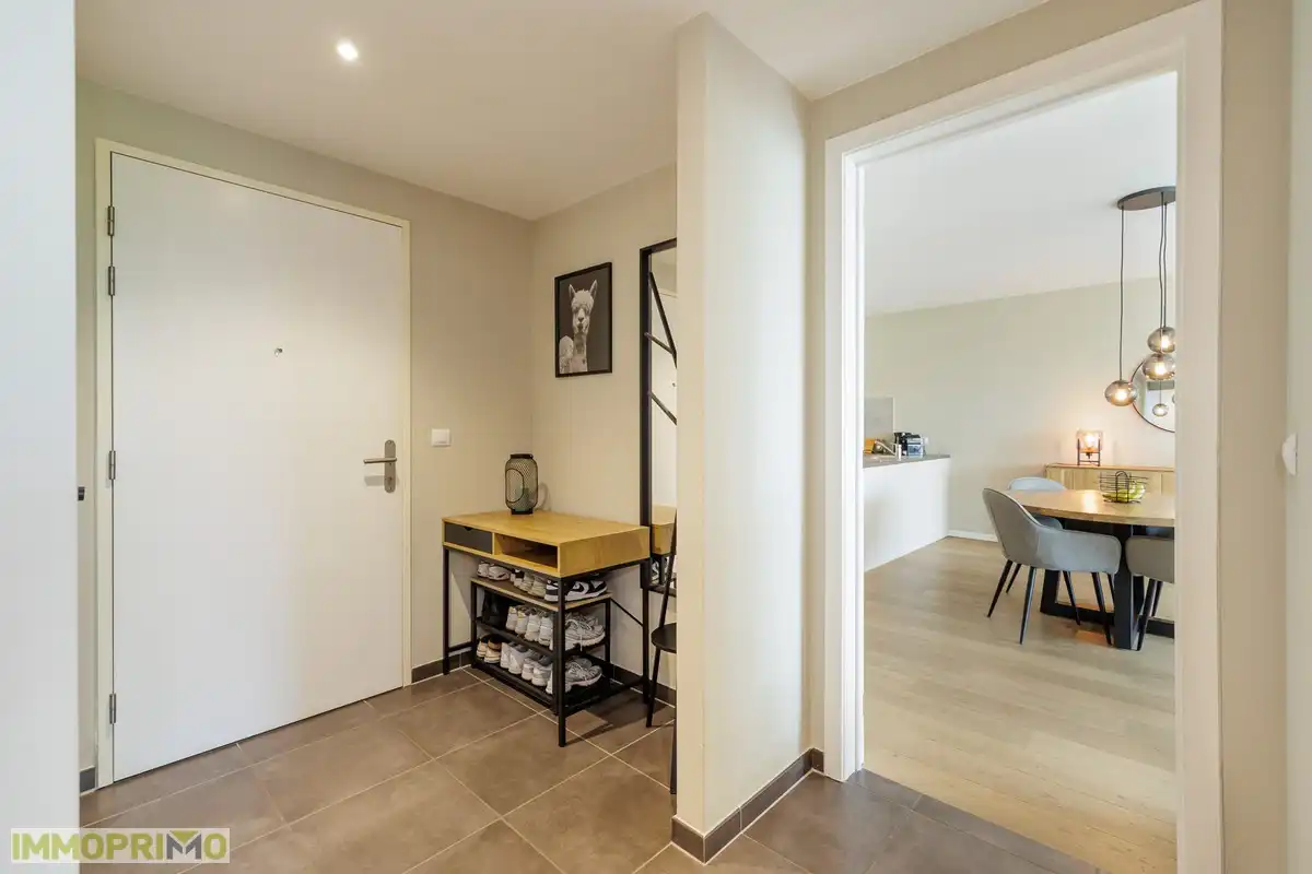 Instapklaar 3 slaapkamer appartement met ruim terras in autoluwe buurt foto 2