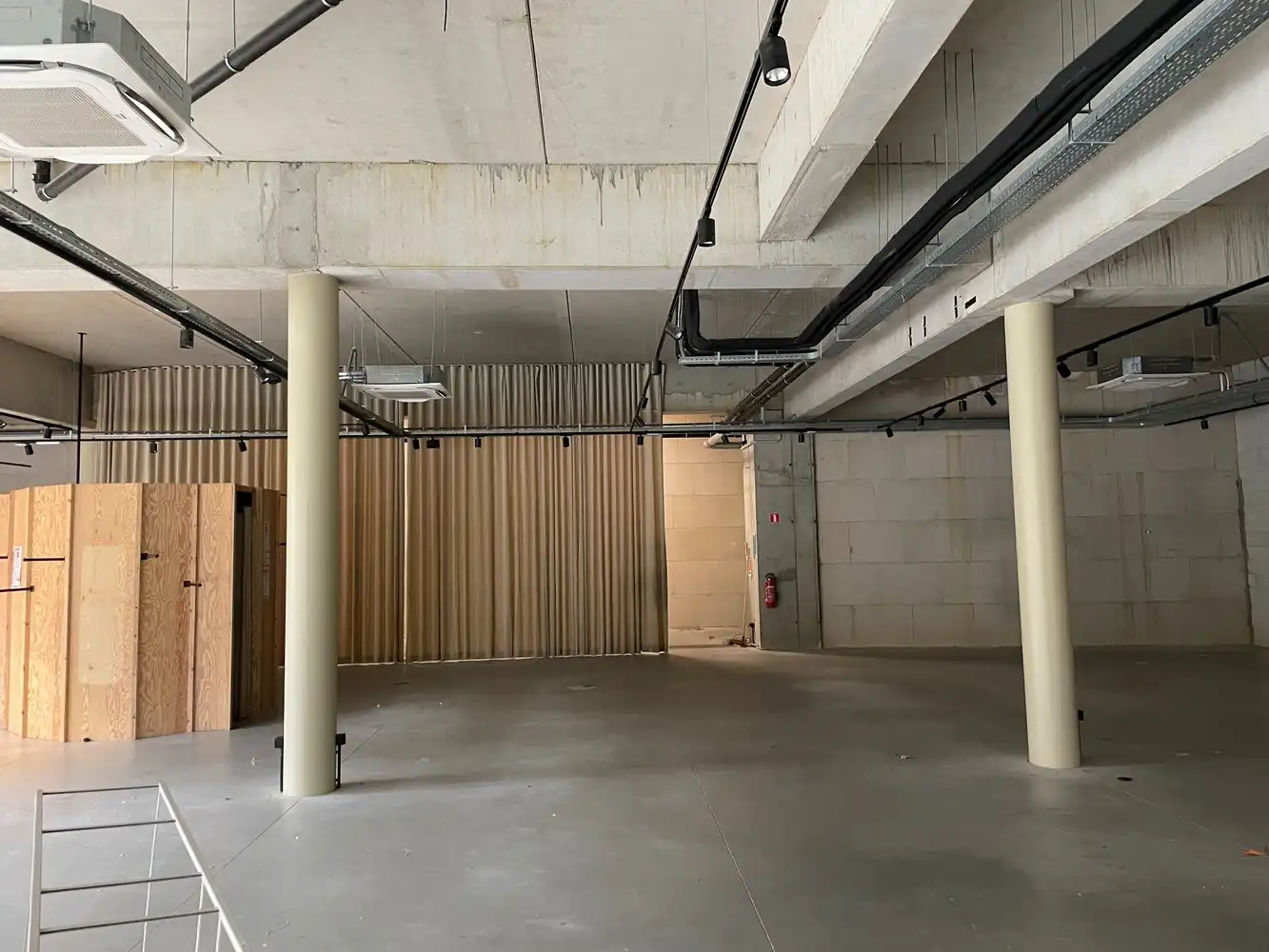 Handelsruimte te huur foto 5