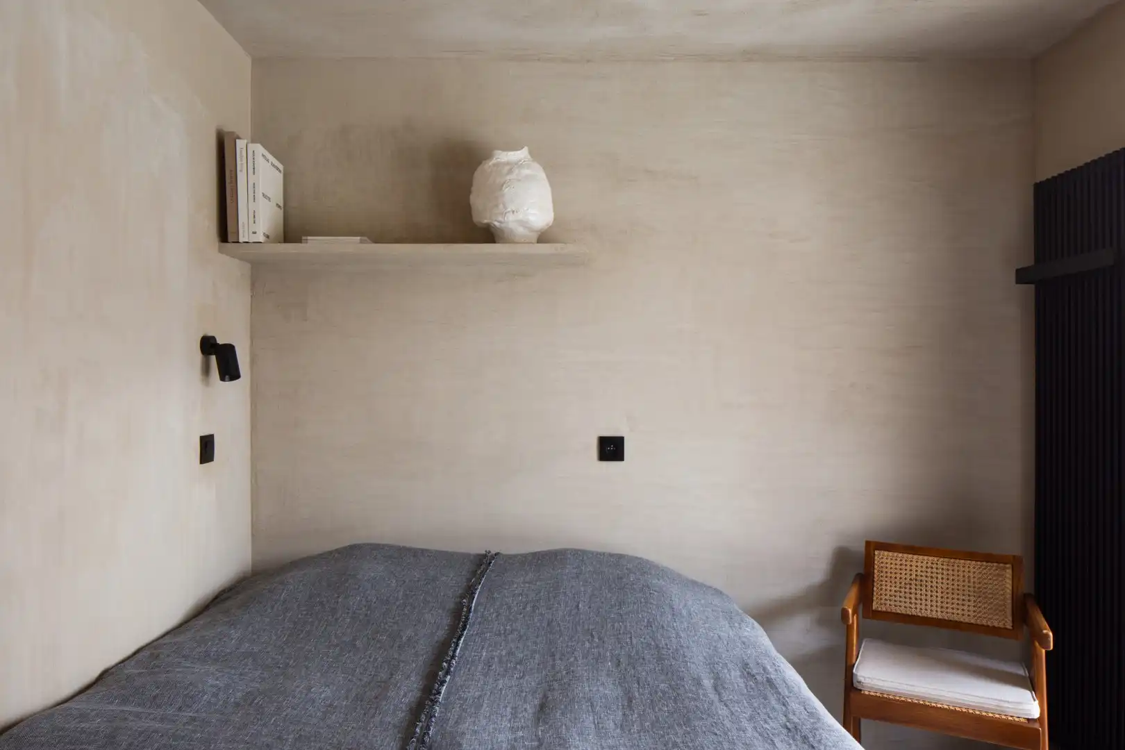 Knap gerenoveerde studio met private tuin foto 4