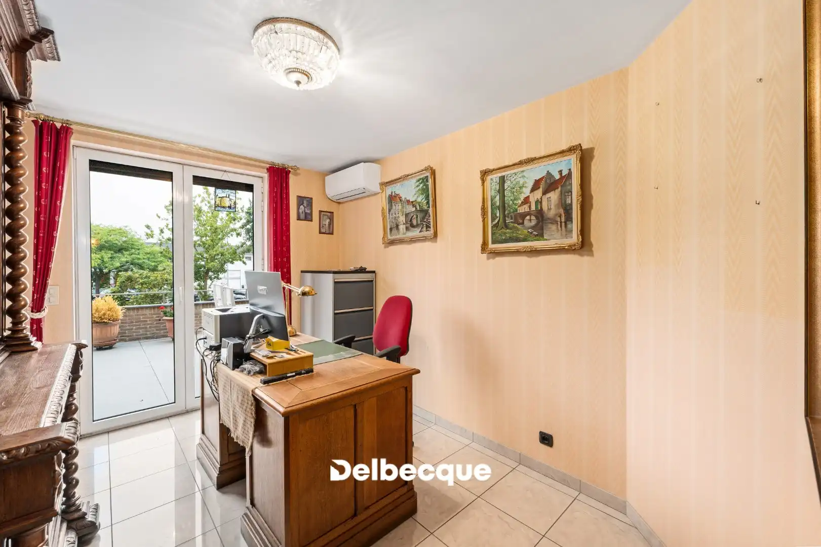 Lichtrijk appartement met 2slk. en Zuidgericht terras en inclusief een garagebox te St. Michiels. foto 8