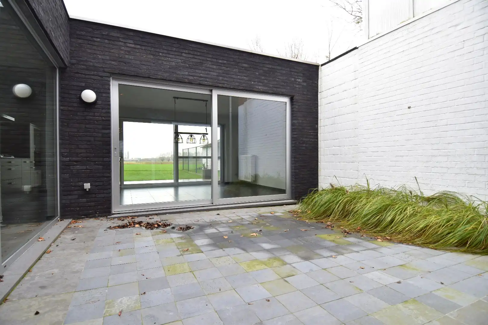 Vernieuwde eigendom met garage, tuin en topligging te koop aan de rand van Gullegem foto 19