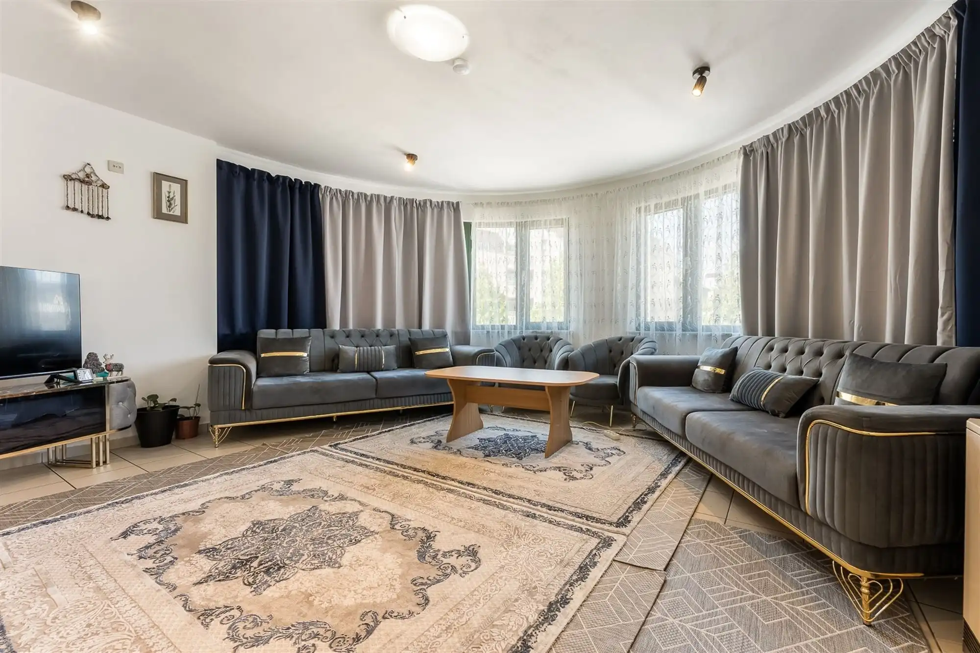 RUIM 2 SLAAPKAMER APPARTEMENT OP CENTRALE LIGGING IN BERINGEN CENTRUM foto 3