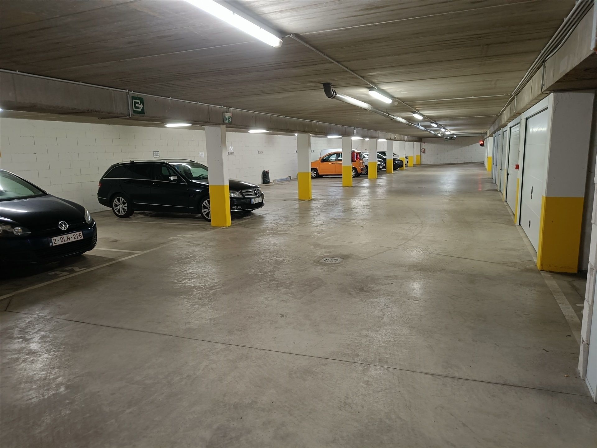 Ondergrondse autostaanplaats foto 2
