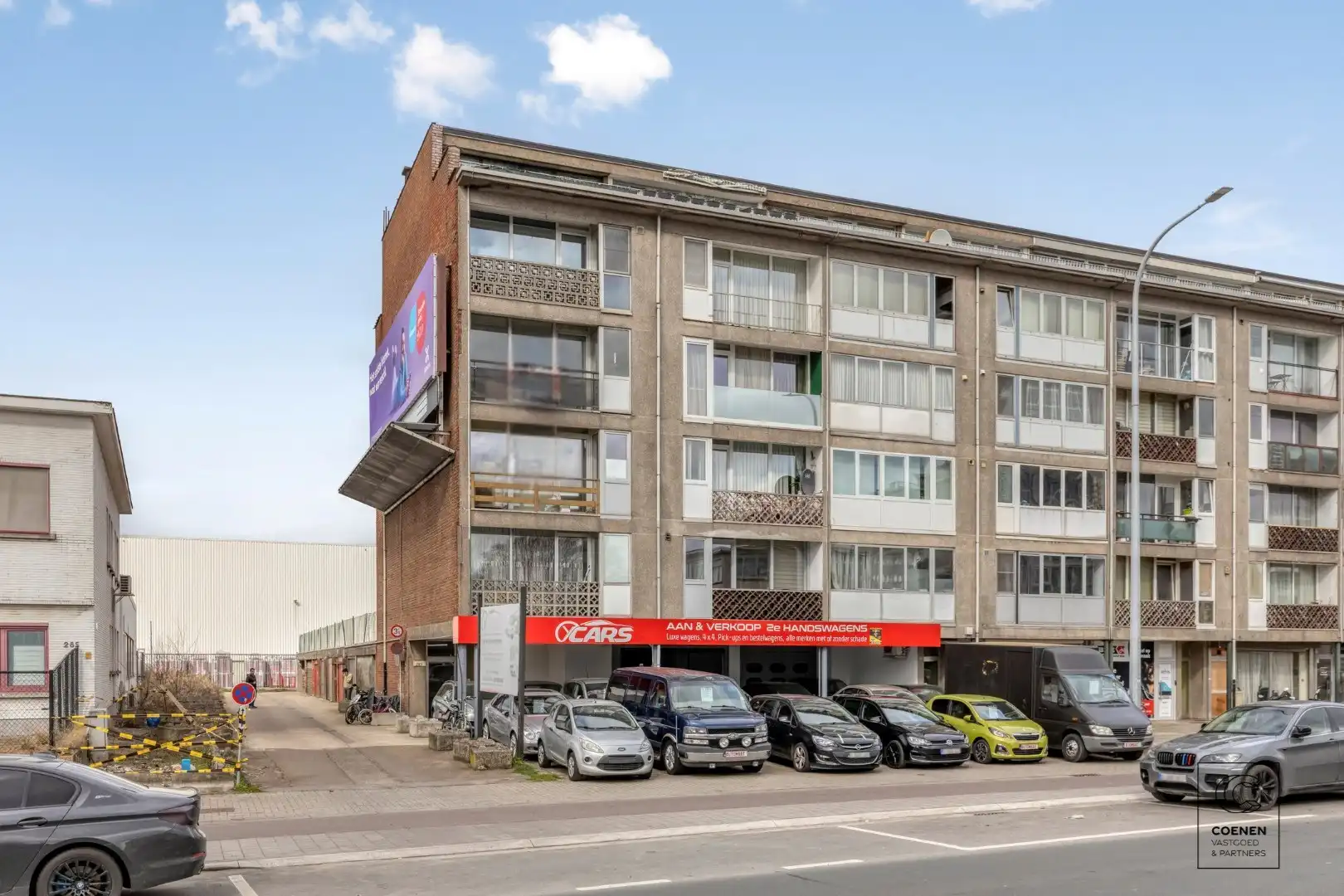 Commercieel pand/autogarage op een uitstekende locatie te Deurne! foto 14