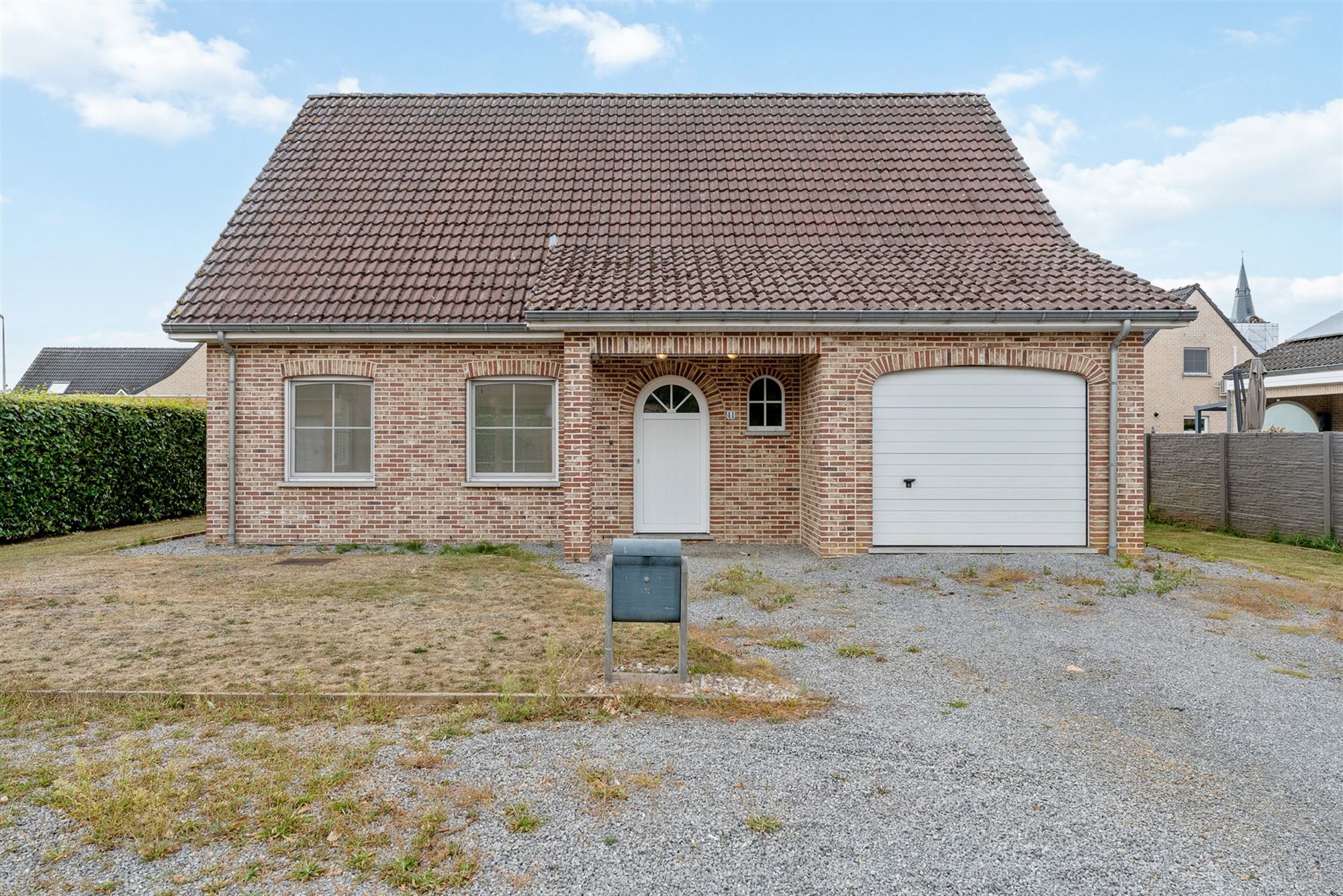 RUIME WONING OP RUSTIGE LIGGING IN KOERSEL CENTRUM foto {{pictureIndex}}