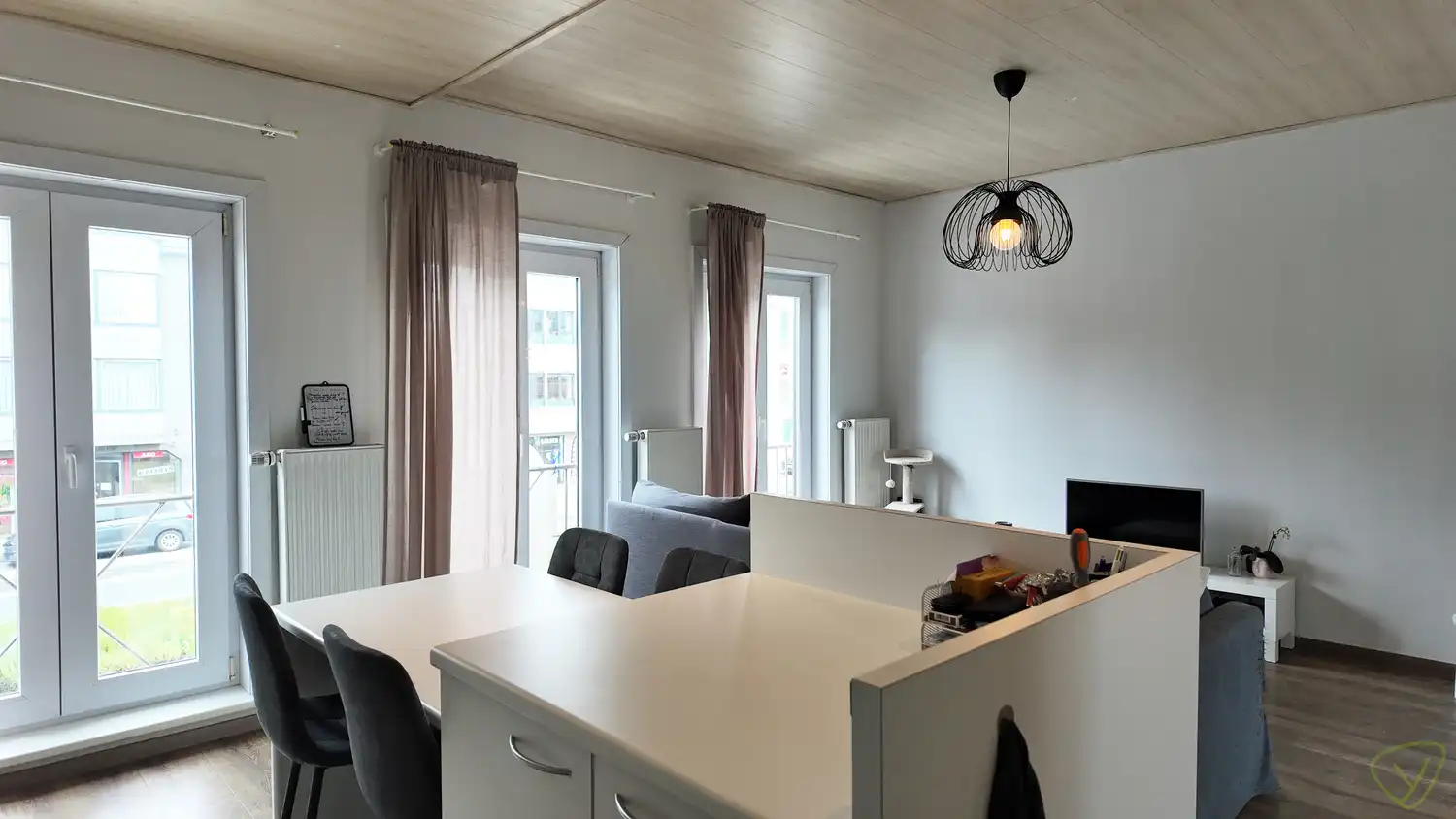 Duplex appartement te huur net buiten het centrum van Eeklo foto 7