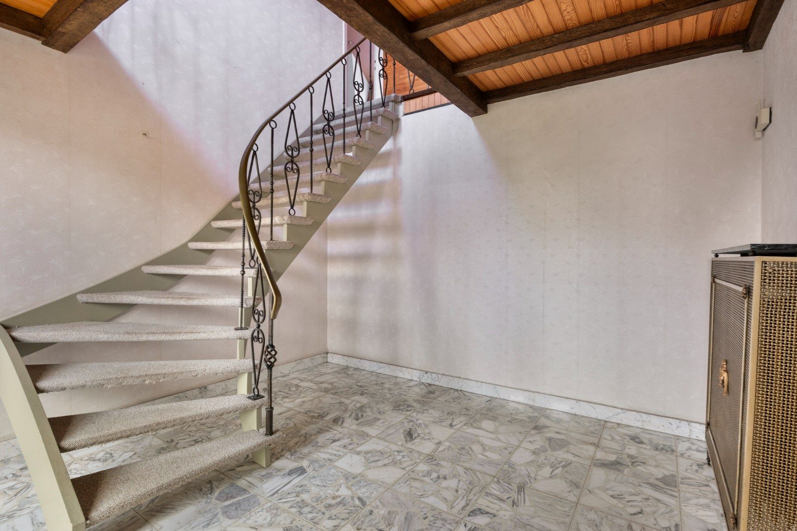 Te renoveren woning met 4 ruime slpks en praktijkruimte op 493 m² te St.-Jozef-Olen ! foto 14