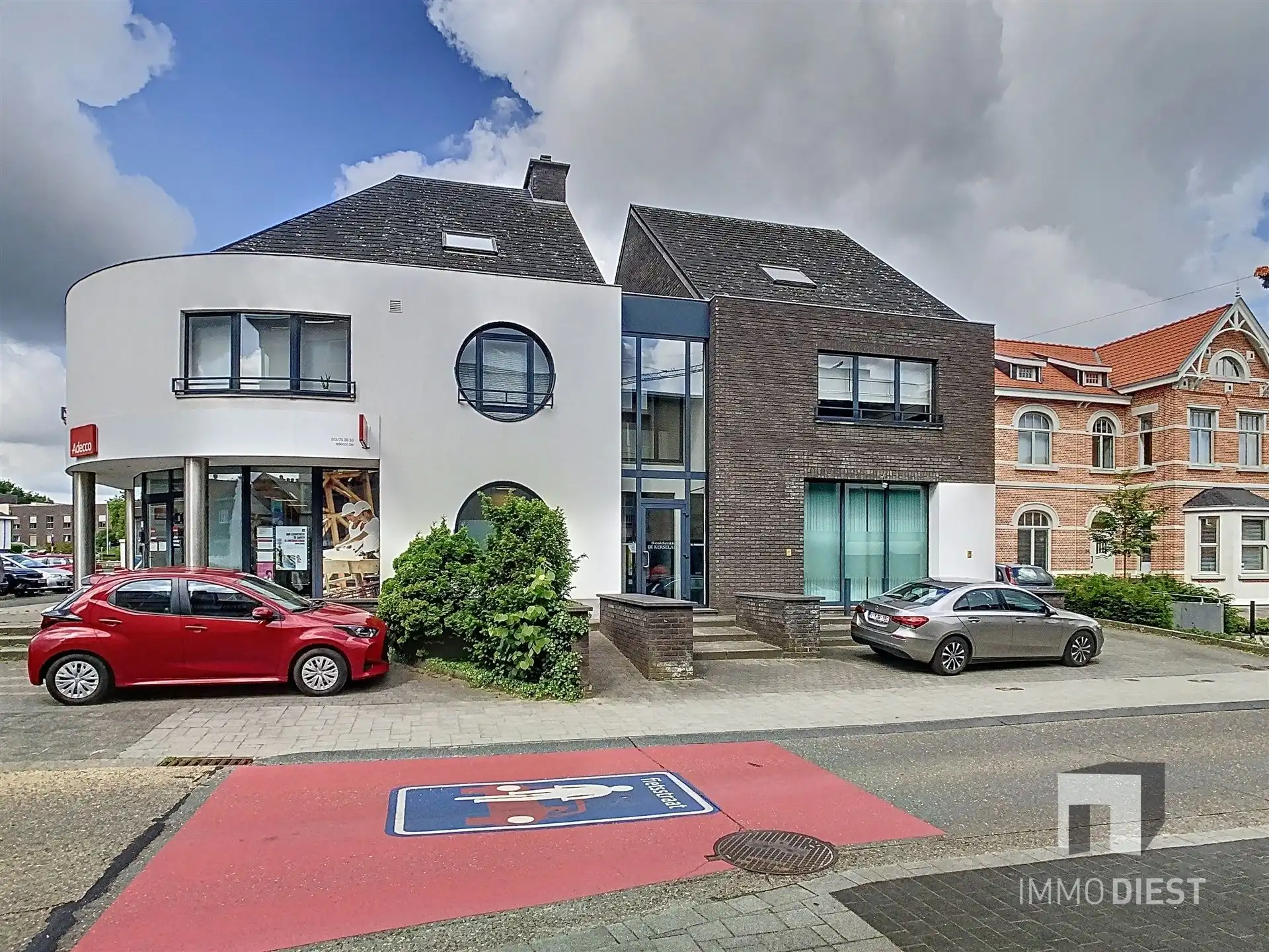 Luxueus ingerichte kantoorruimte foto 21