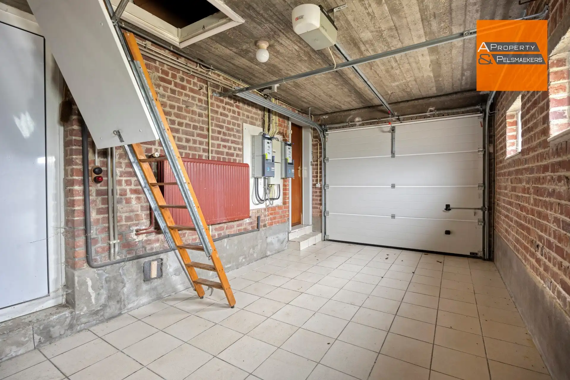 Kleine opbrengsteigendom met 2 appartementen te renoveren foto 25
