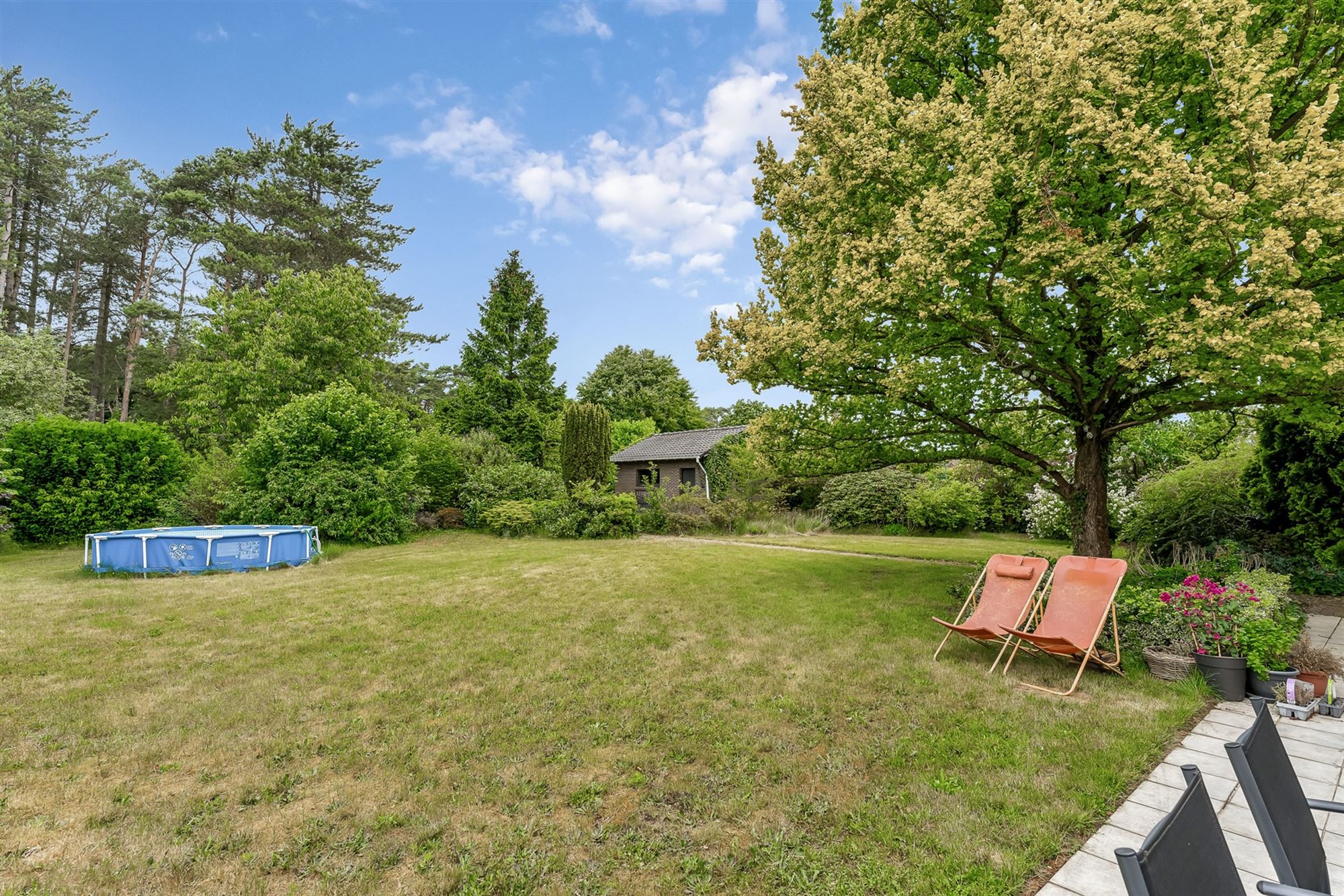 GELIJKVLOERSE WONING OP 2283M2 OP RESIDENTIËLE LIGGING foto 20