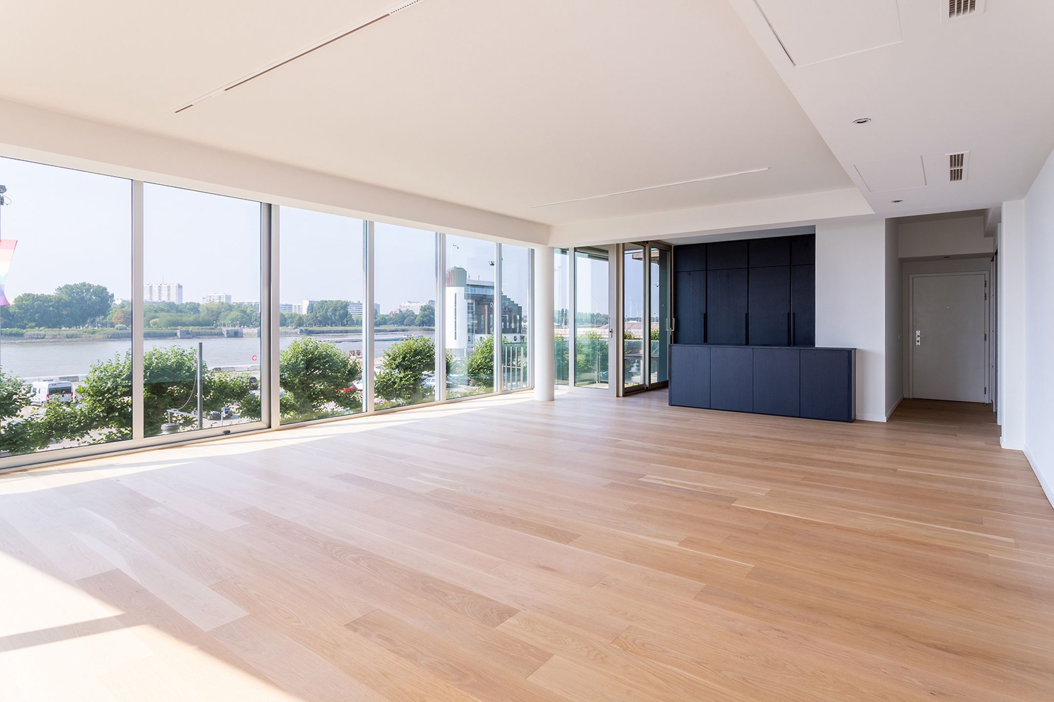 Prachtig hoekapp (161m²) met zicht op de Schelde en met terras foto 5