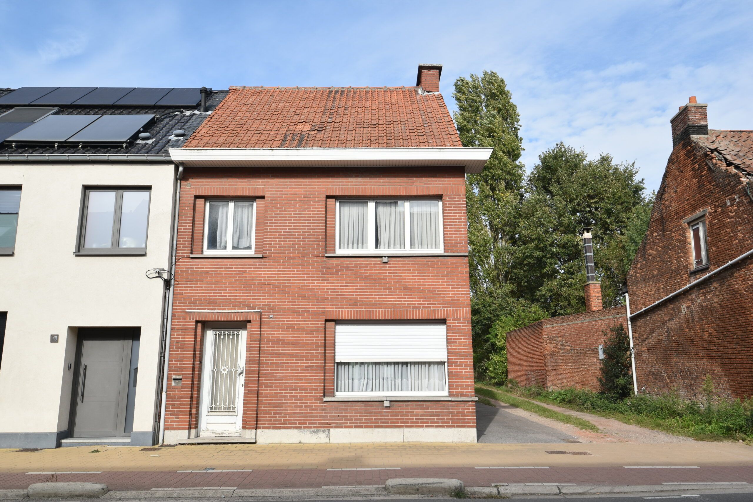 Ben je op zoek naar een gezellige renovatiewoning met uitzonderlijk veel potentieel? foto 2