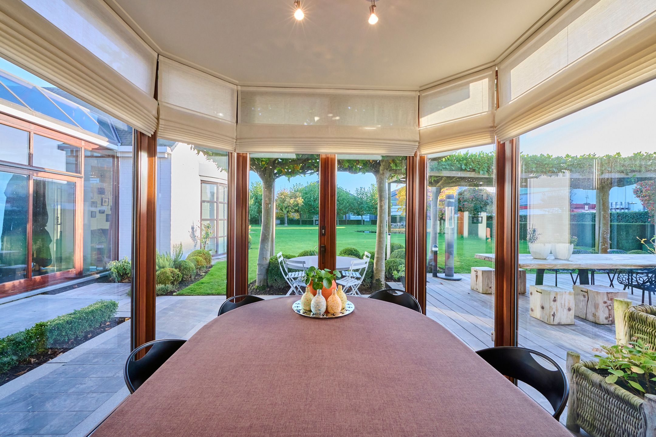 Perceel industriegrond met bestaande villa foto 6