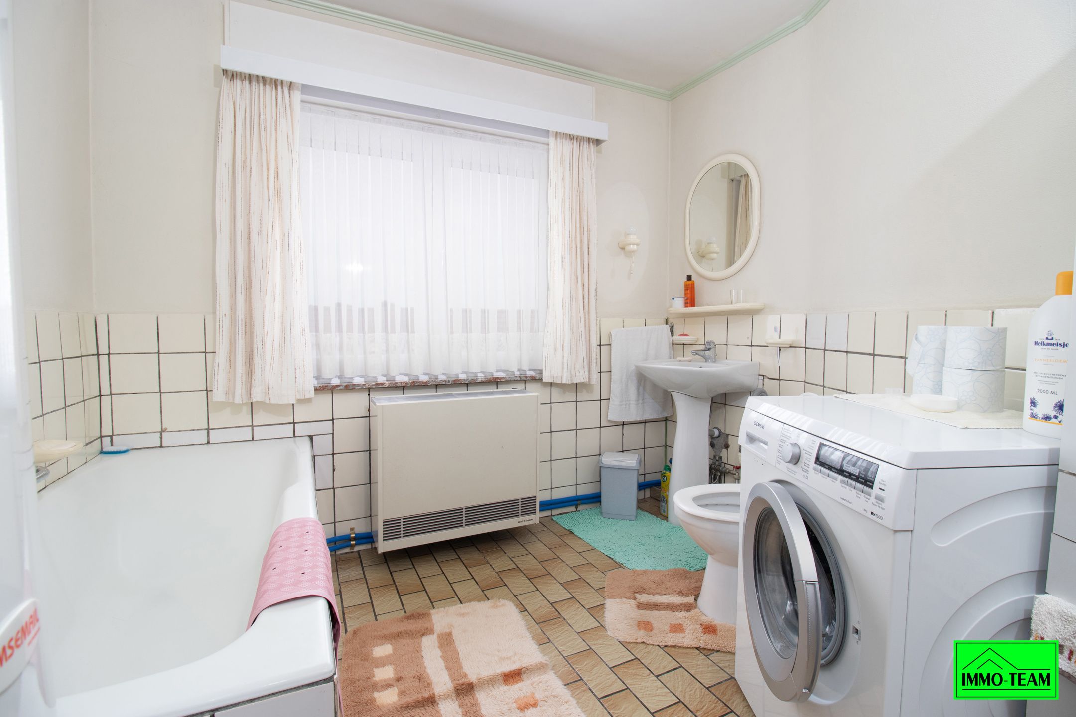 Ruime op te frissen 2-gevelwoning foto 18
