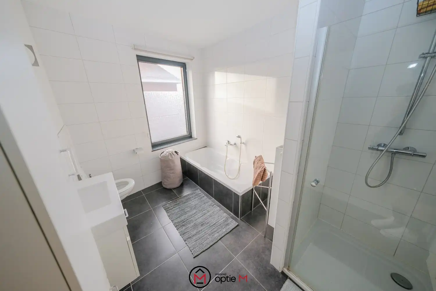 Duplex - appartement in het bruisende Munsterbilzen. foto 11