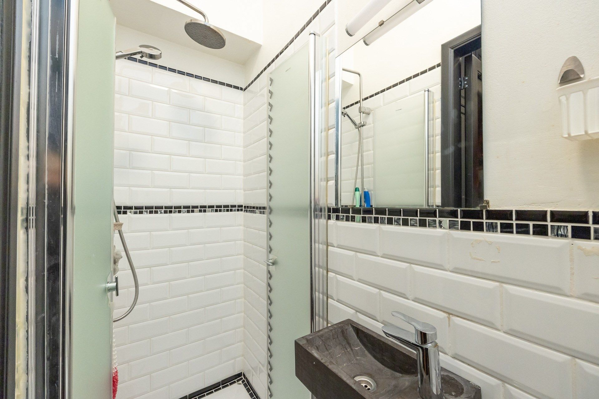 Ruime, instapklare gezinswoning met authentieke elementen in Berchem foto 39