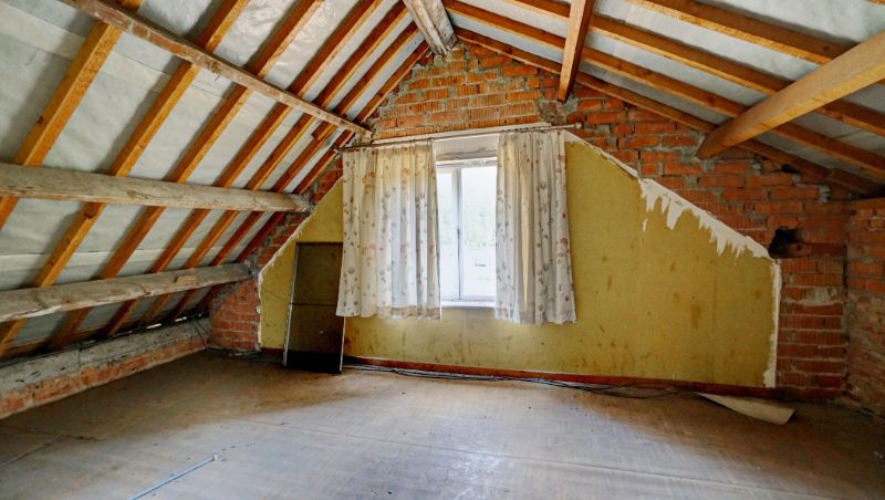 Te renoveren woning in het centrum op 6 are 87 ca foto 15