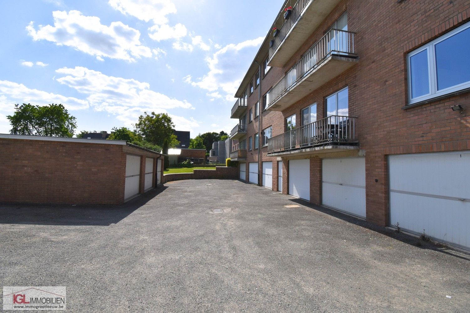 Ruim gelijkvloers appartement met 2 slaapkamers, terras & garagebox foto 17