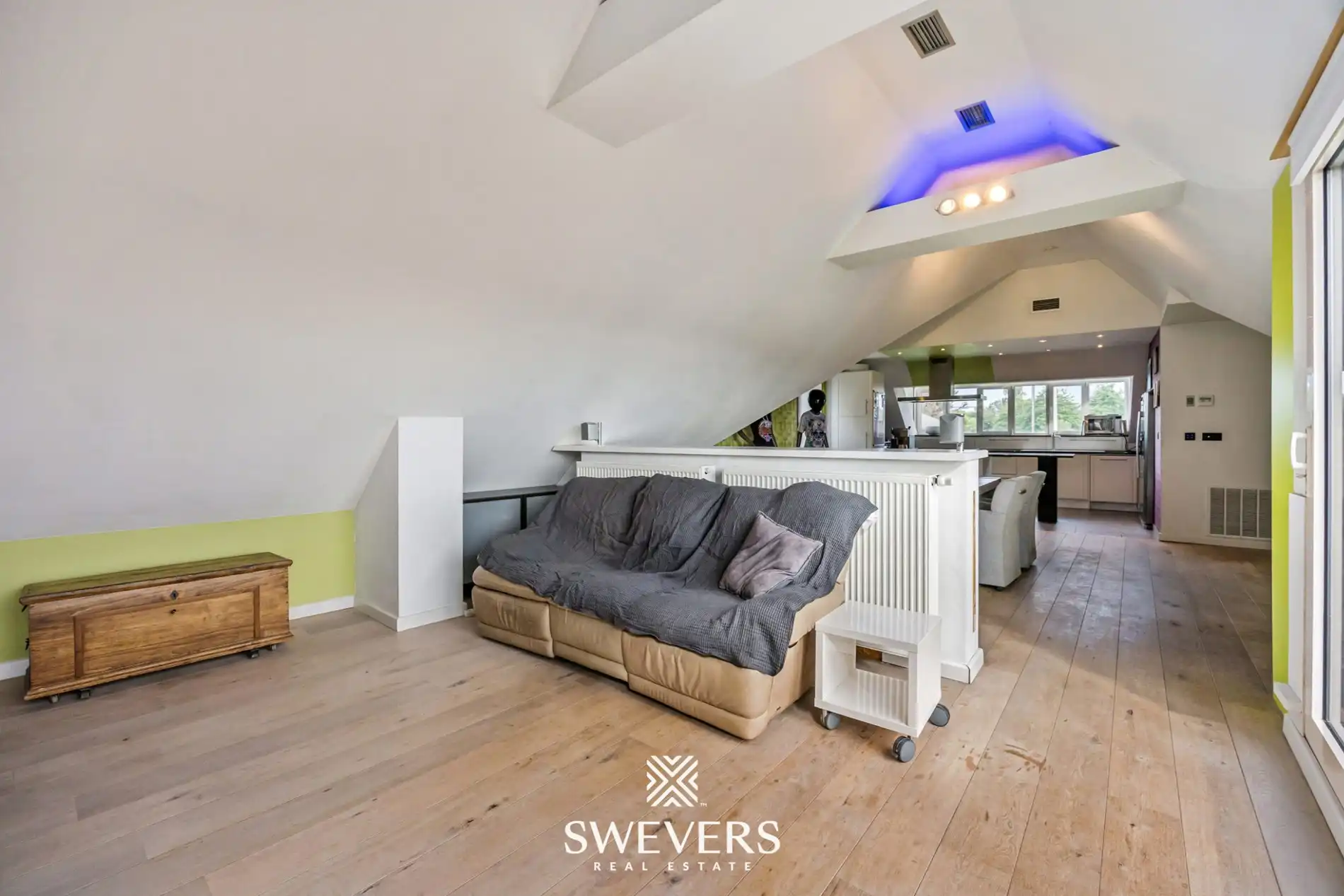 Twee appartementen met huiselijke uitstraling te Kermt foto 6