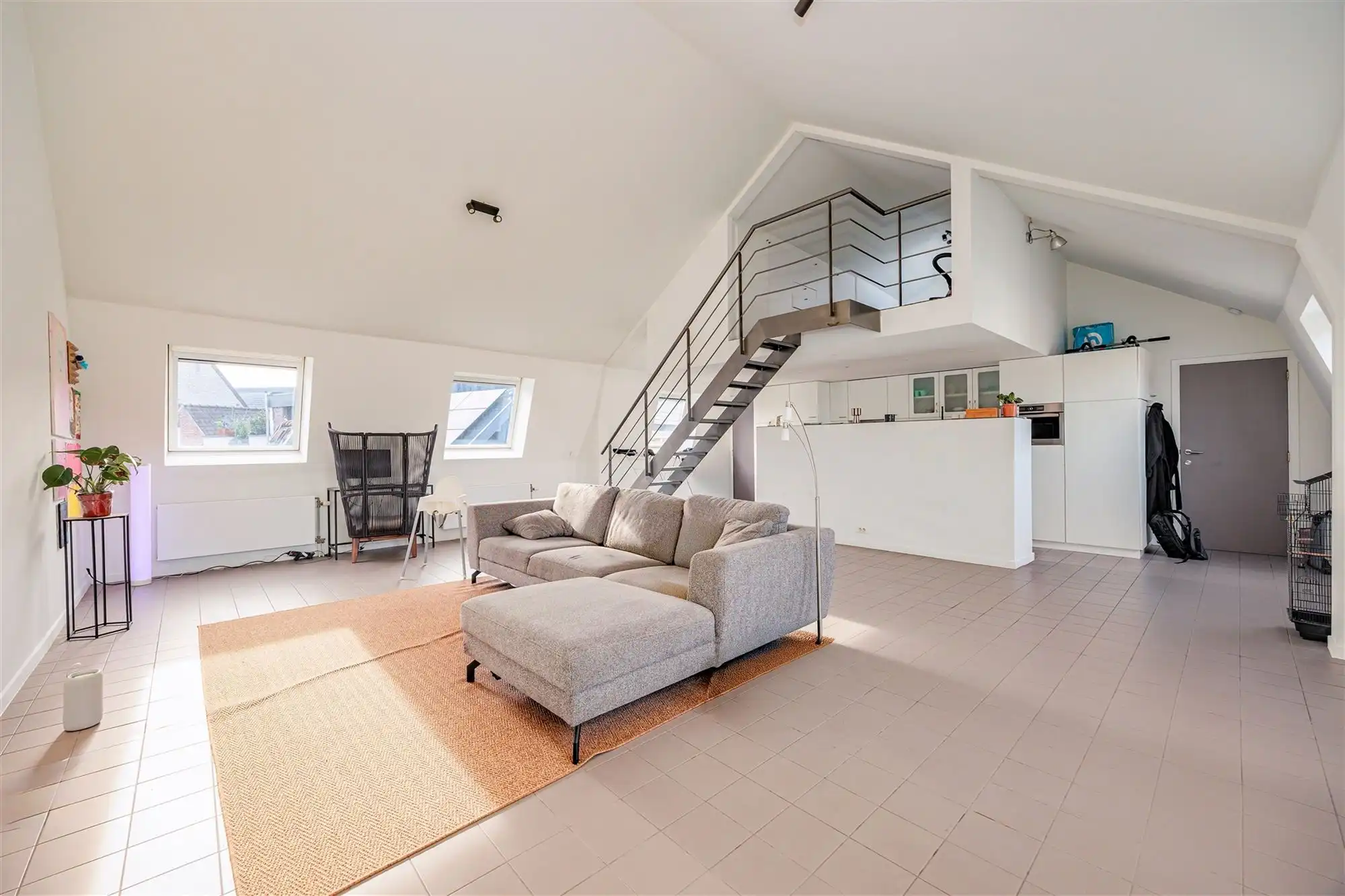 Stijlvolle Loft in het Hart van Antwerpen te Koop foto {{pictureIndex}}