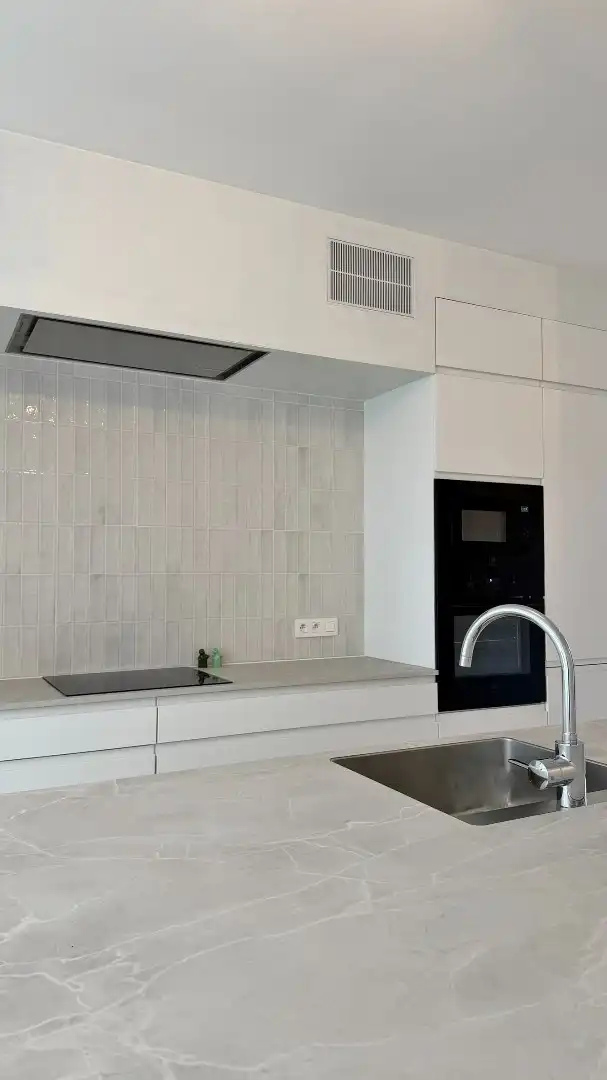 Gerenoveerde, energiezuinige woning met 3 slaapkamers, tuin en garage in centrum Ieper foto 6