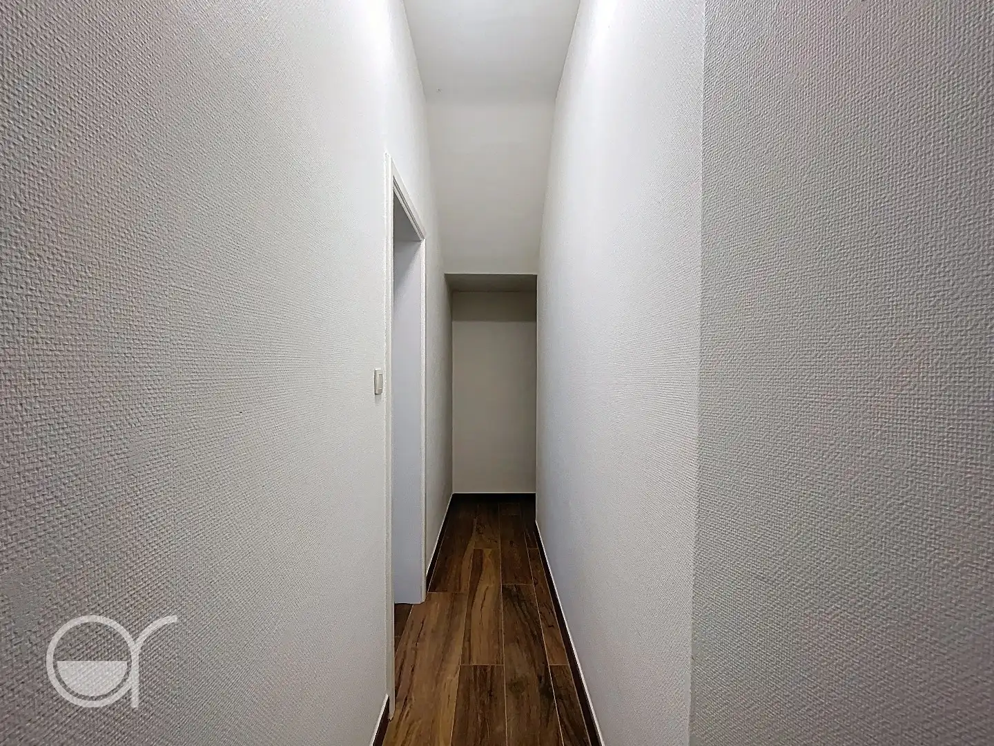 Ruim gelijkvloers appartement met grote binnenkoer in rustige omgeving te Nevele foto 8