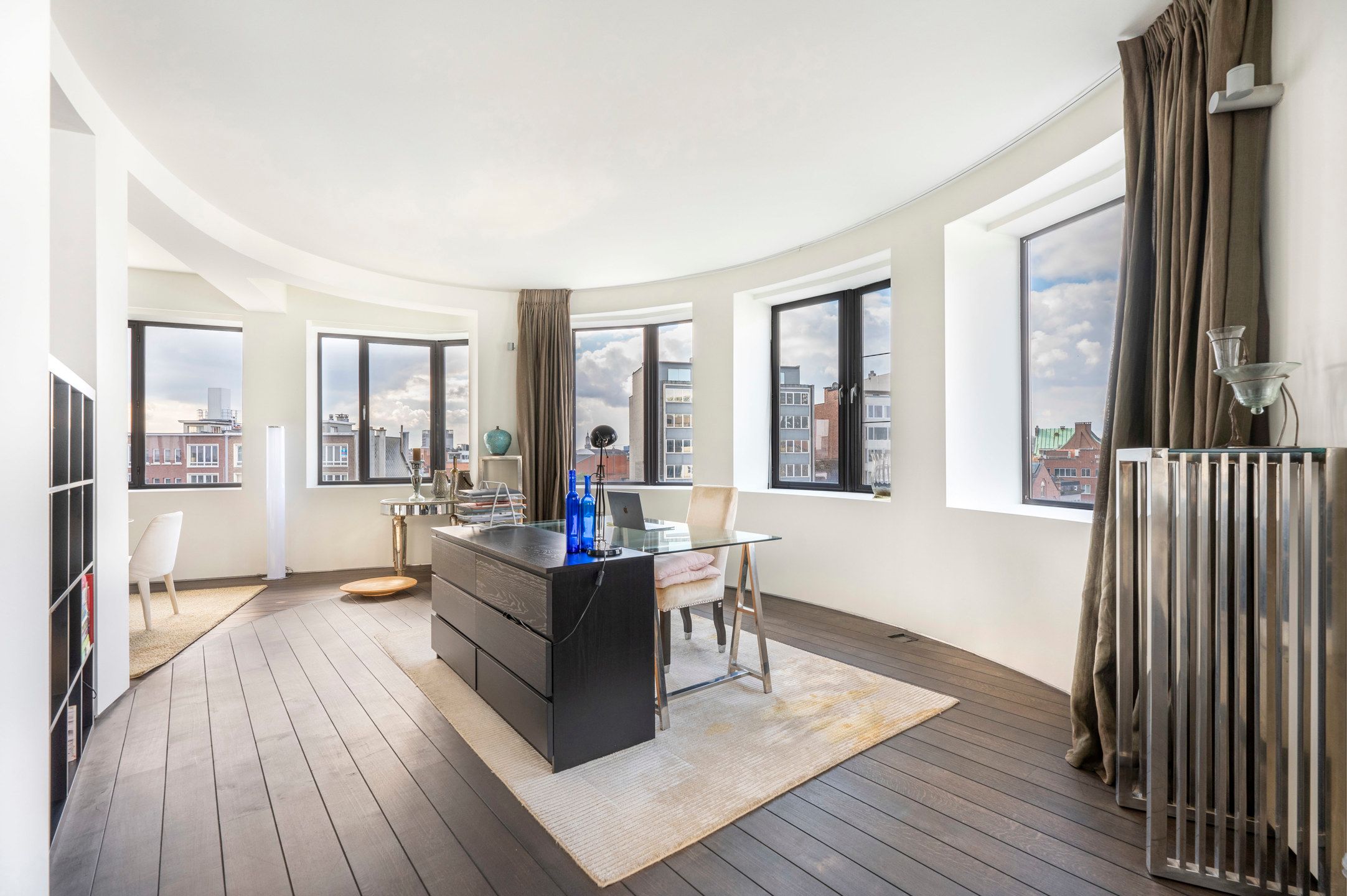 Indrukwekkend luxueus appartement met 2 slaapkamers in Antwerpen foto 12