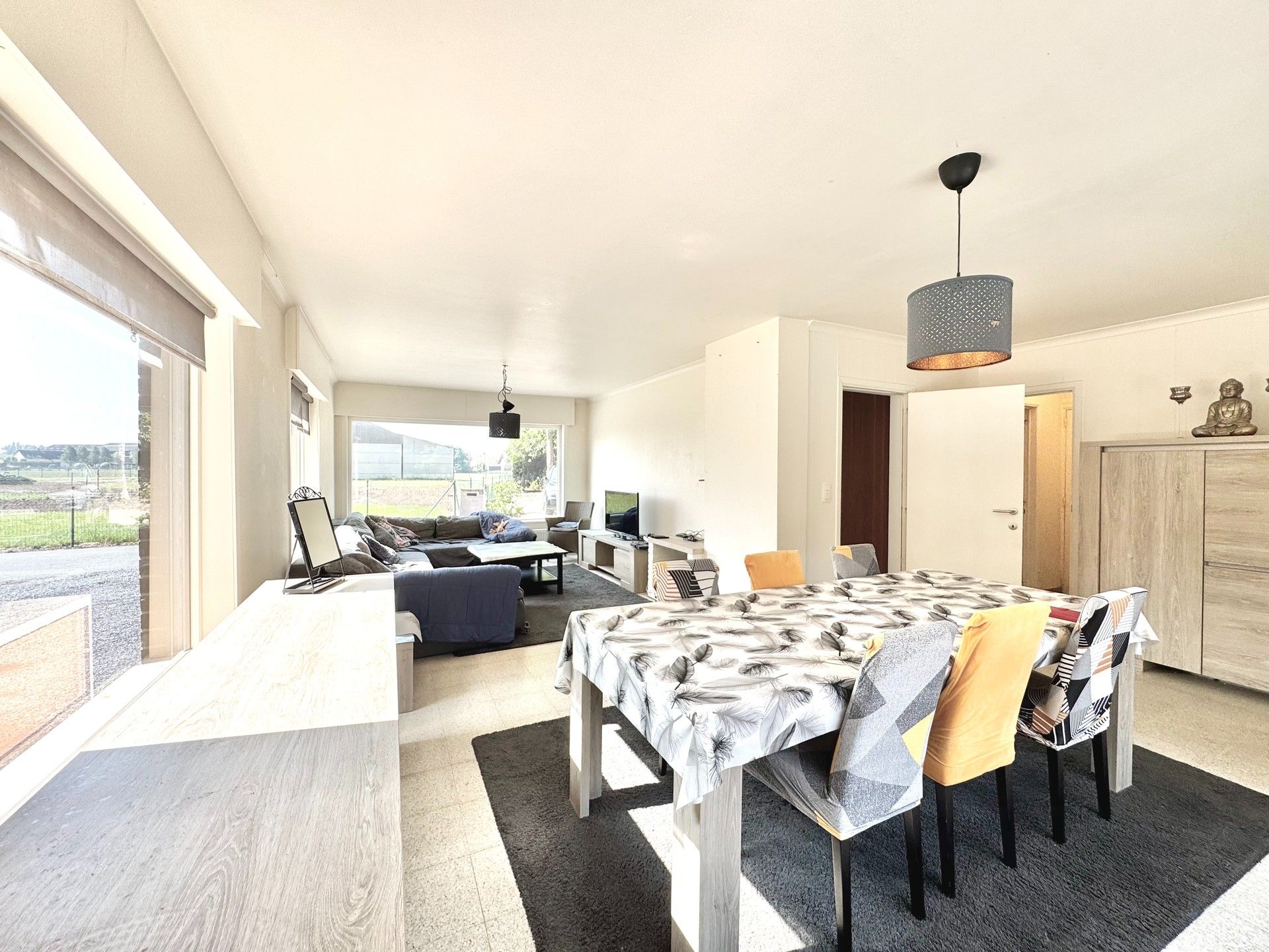LANDELIJK GELEGEN HALFOPEN WONING foto 9