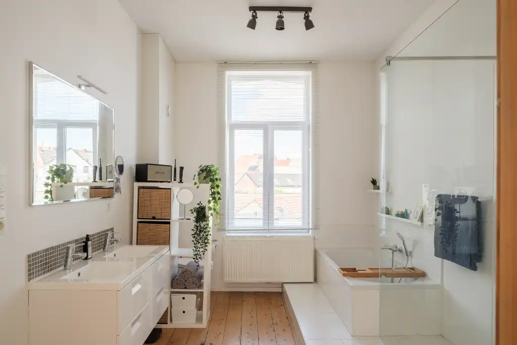 Karaktervolle woning met 4 slaapkamers en zonnige stadstuin op een boogscheut van het centrum van Gent. foto 12
