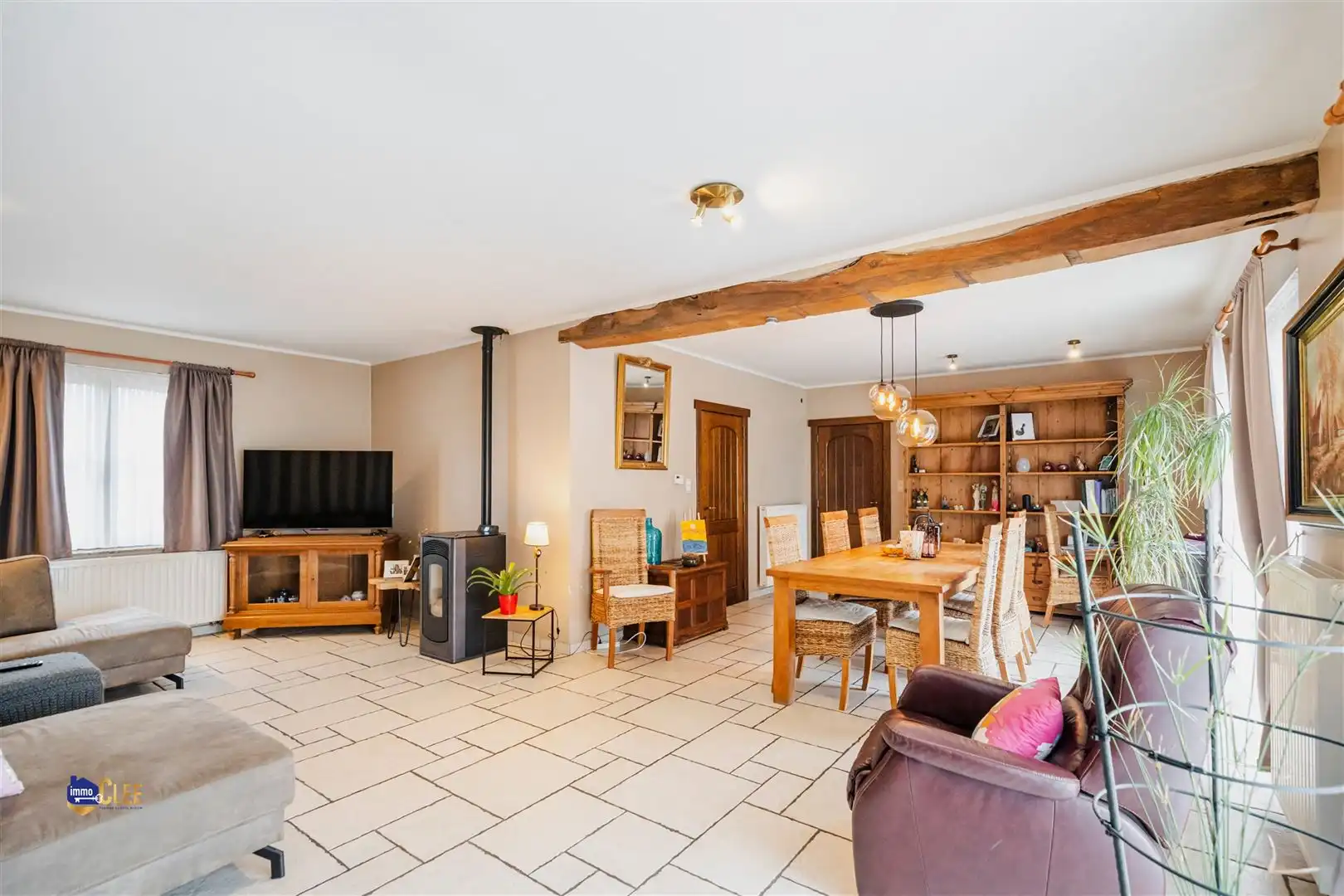 Landelijk villa met veel mogelijkheden in Zepperen foto 3