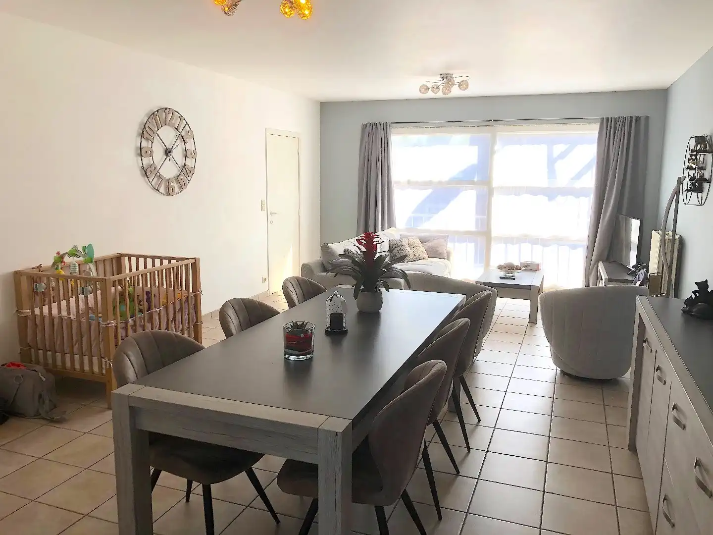 Ruim duplexappartement met 2 slaapkamers! foto 3