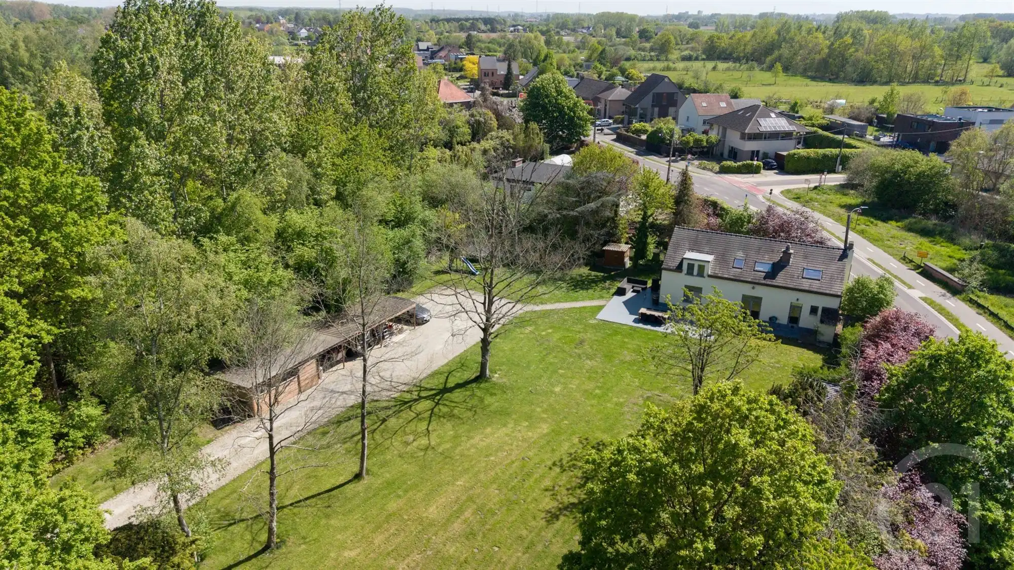 Landelijke woning op een prachtig perceel! foto 28