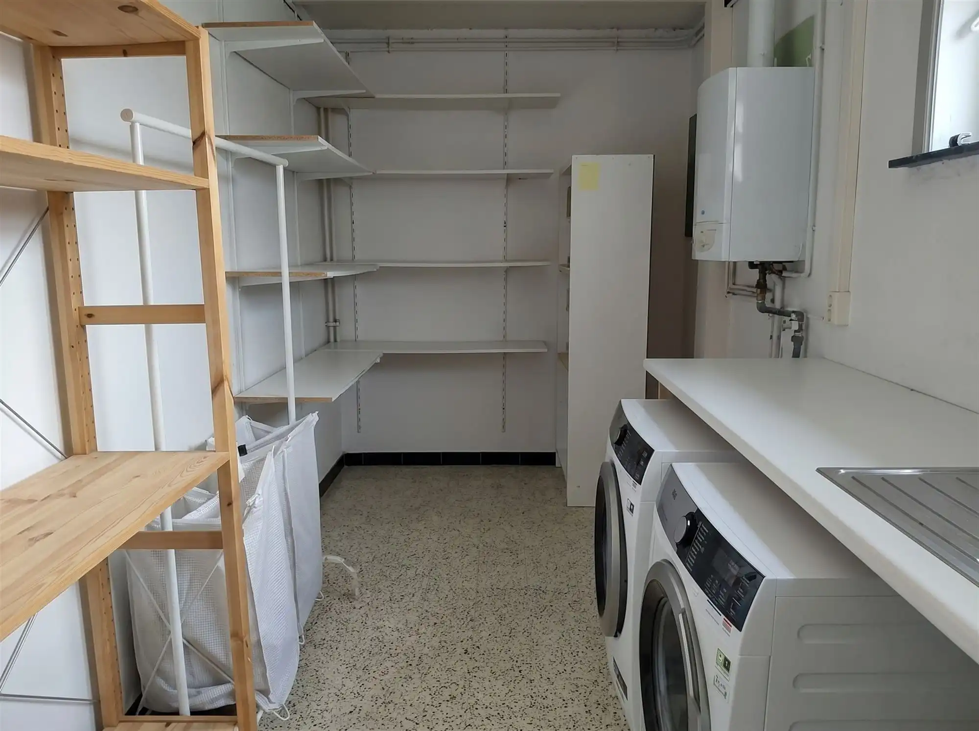 Open bebouwing met 3 slaapkamers, carport en parkeermogelijkheden in het rustige Doorslaar foto 10