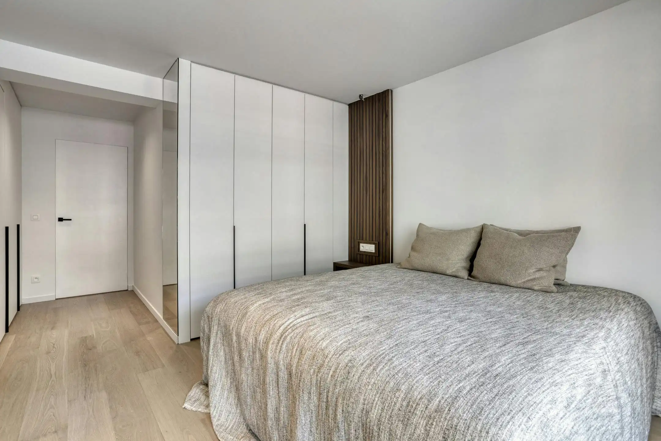 Perfect afgewerkt nieuwbouw appartement in Residentie Caline foto 9