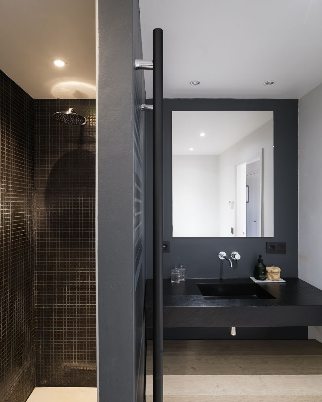 Gent centrum: Ruim appartement (3 slpkmrs) met buitenruimte, weids zicht en parkeergelegenheid nabij het het Zuidpark - Opportuniteit! foto 19