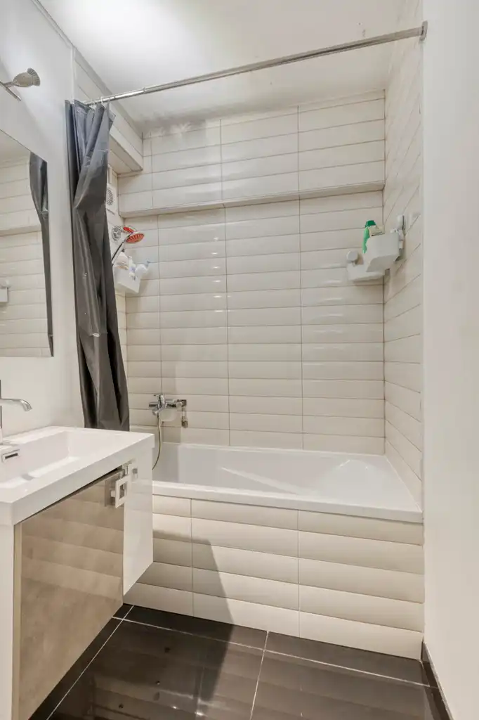 Instapklaar 2-slaapkamerappartement te Brussel foto 9