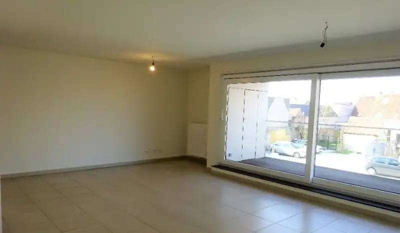 Leuk en lichtrijk appartement met 2 slaapkamers, parking en terras foto 4