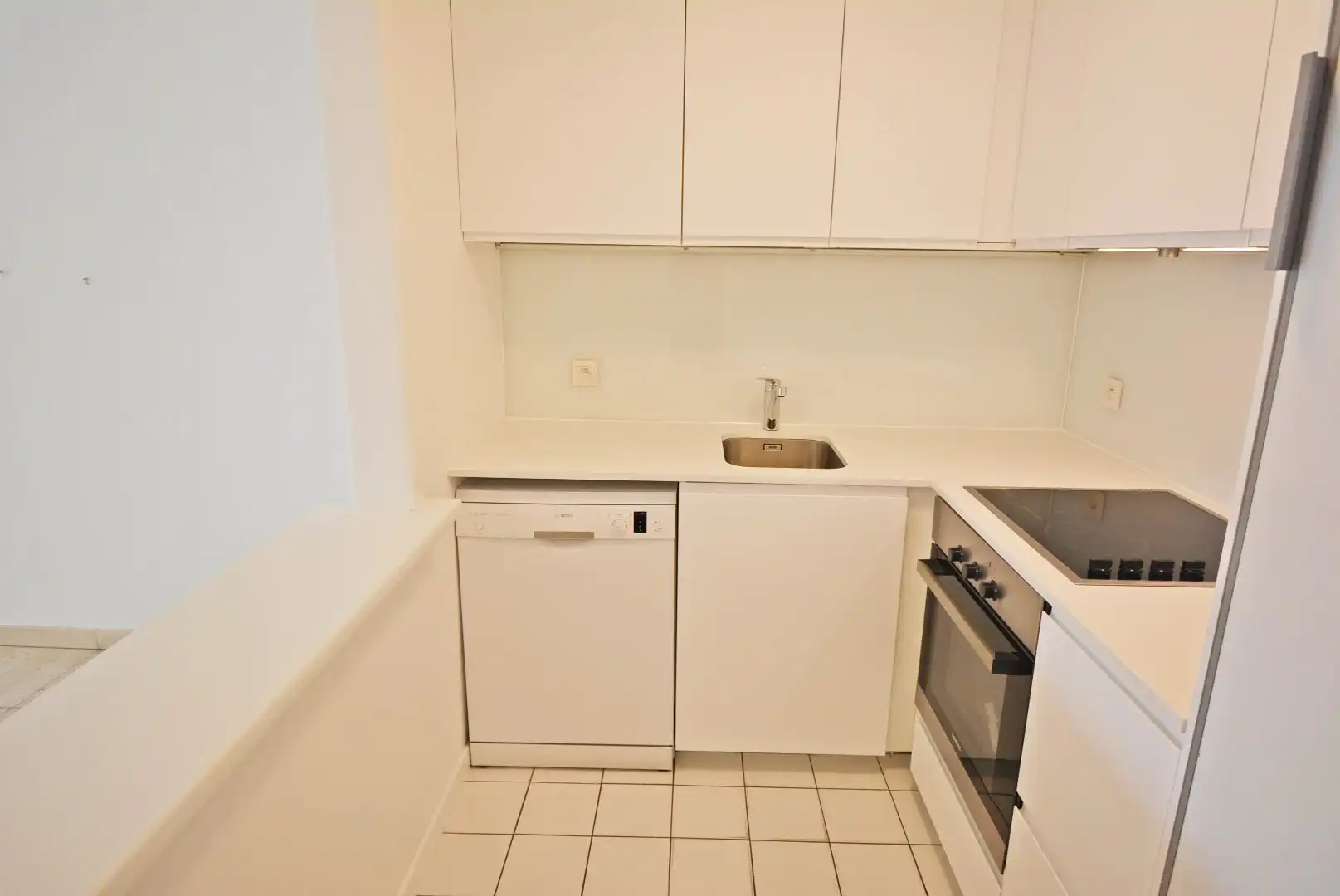 Aangenaam en  ruim  2-slaapkamerappartement op 200m van zee met open zicht foto 13