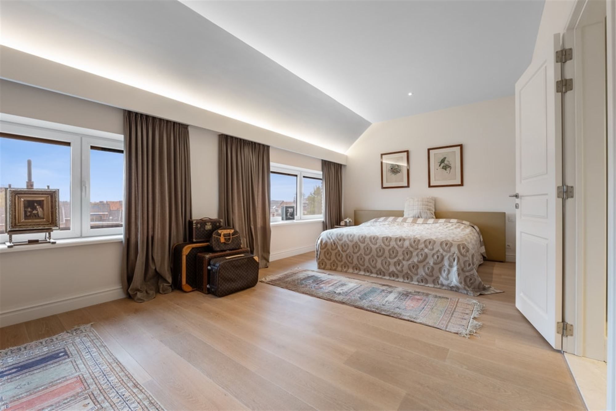 LUXUEUS APPARTEMENT VAN 365M² MET AFWERKING VAN HOOGSTE KWALITEIT IN TONGEREN foto 16