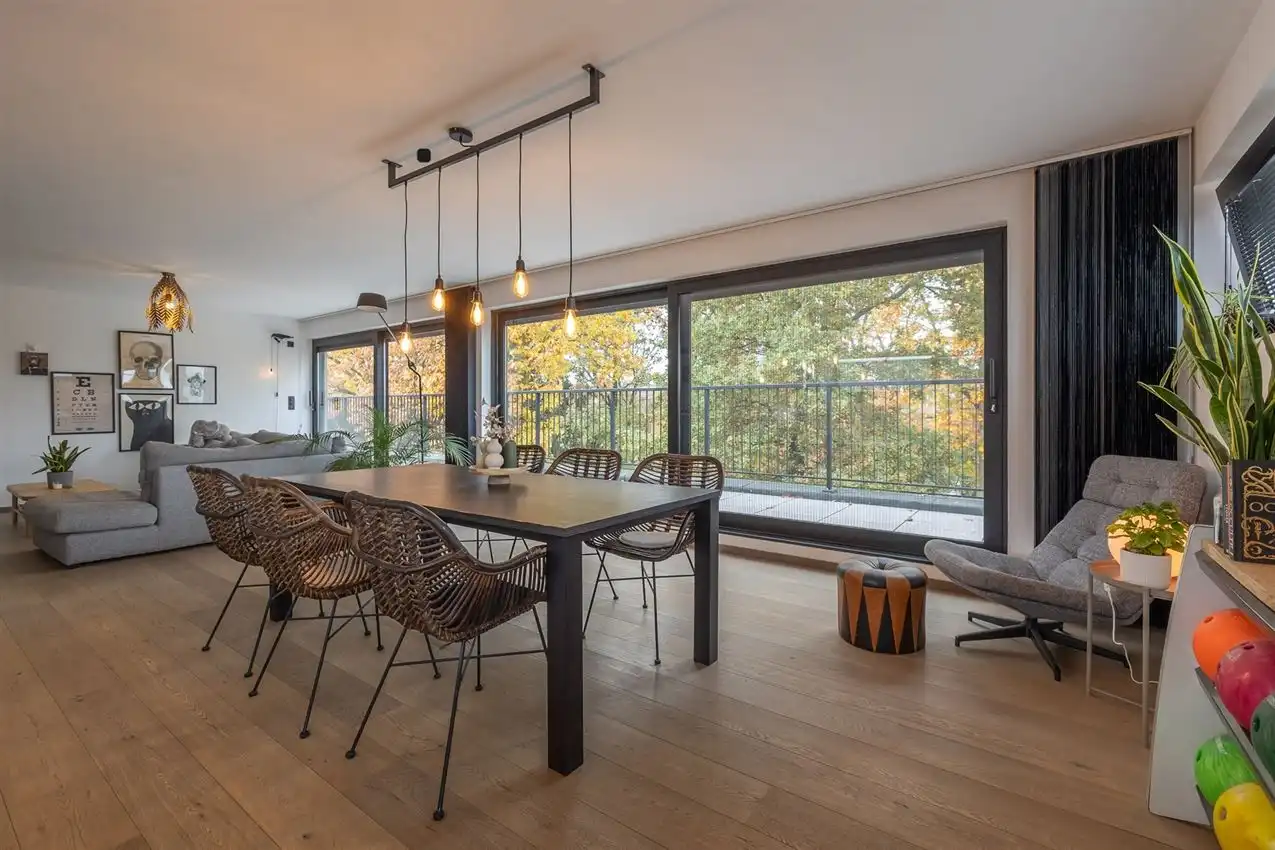 Penthouse met 3 slpk., riant terras, autostaanplaats en kelderberging foto 9