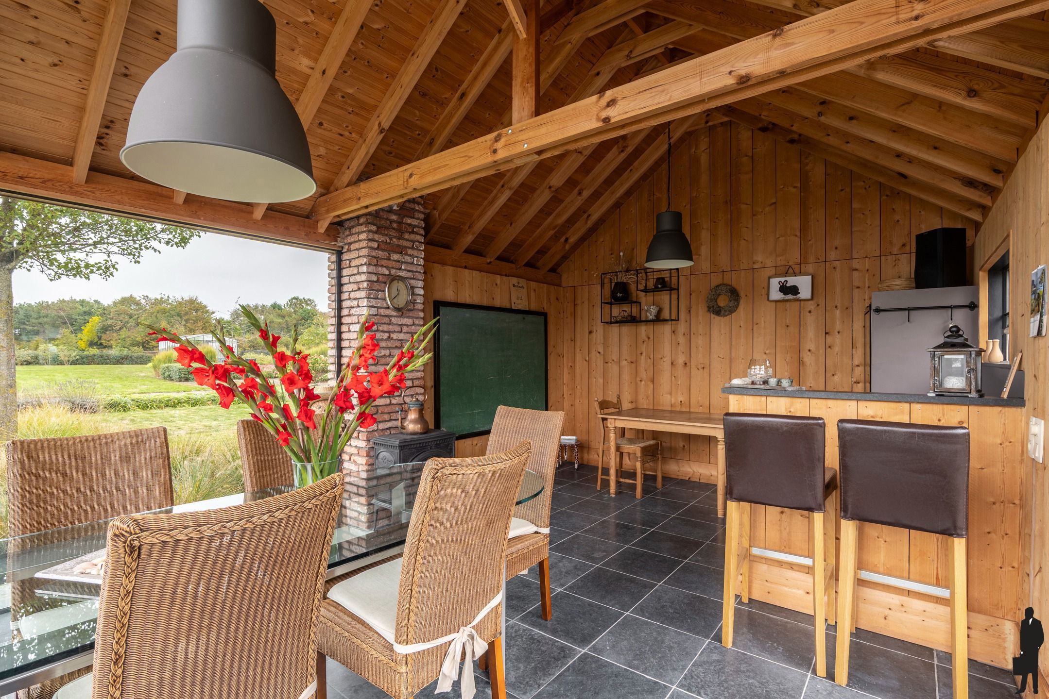 Landelijke woning met 3 slpk. en vrij uitzicht op een perceel van ca. 3.400 m² foto 24