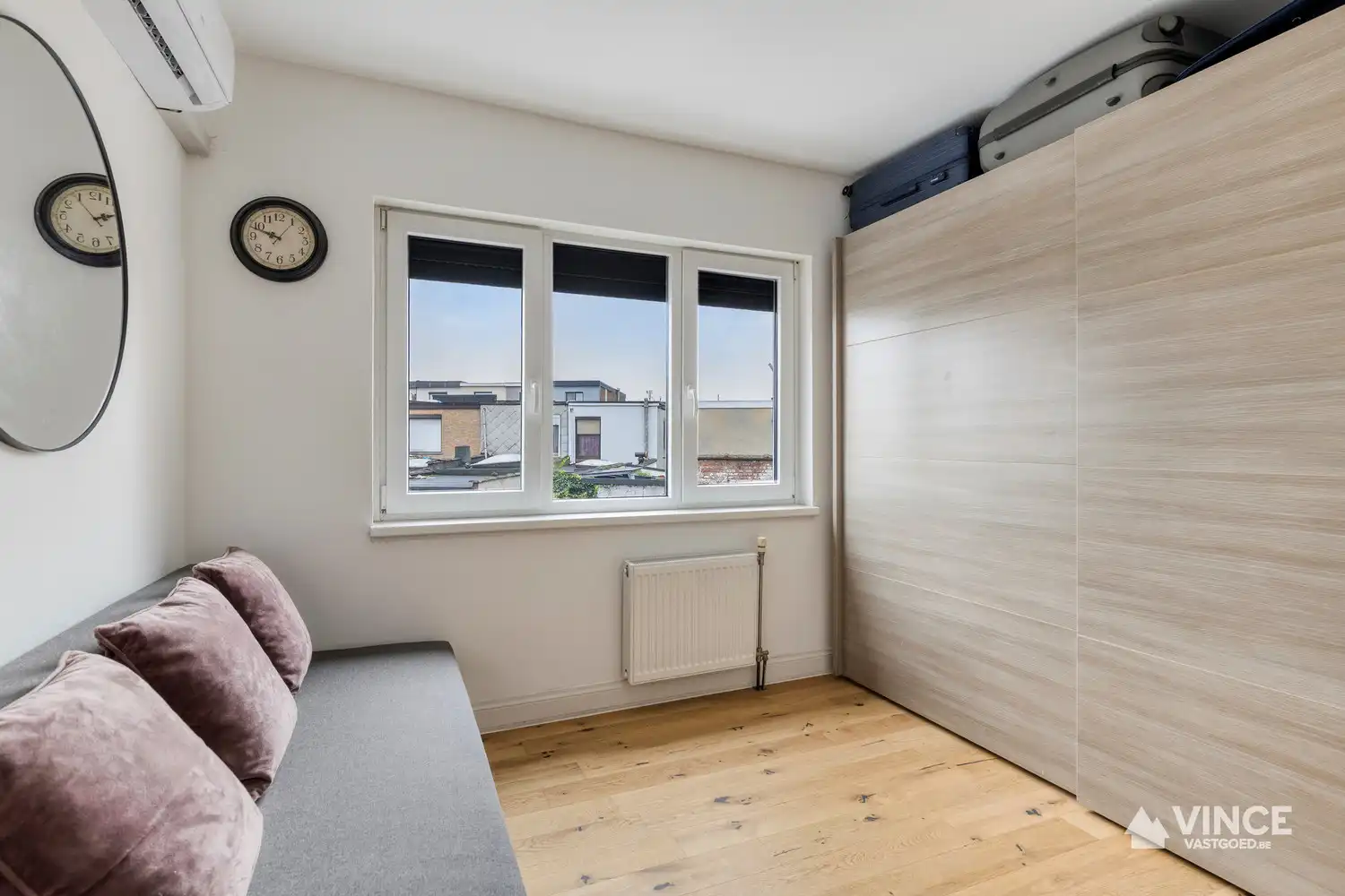 Volledig gerenoveerde en instapklare woning met terras foto 16