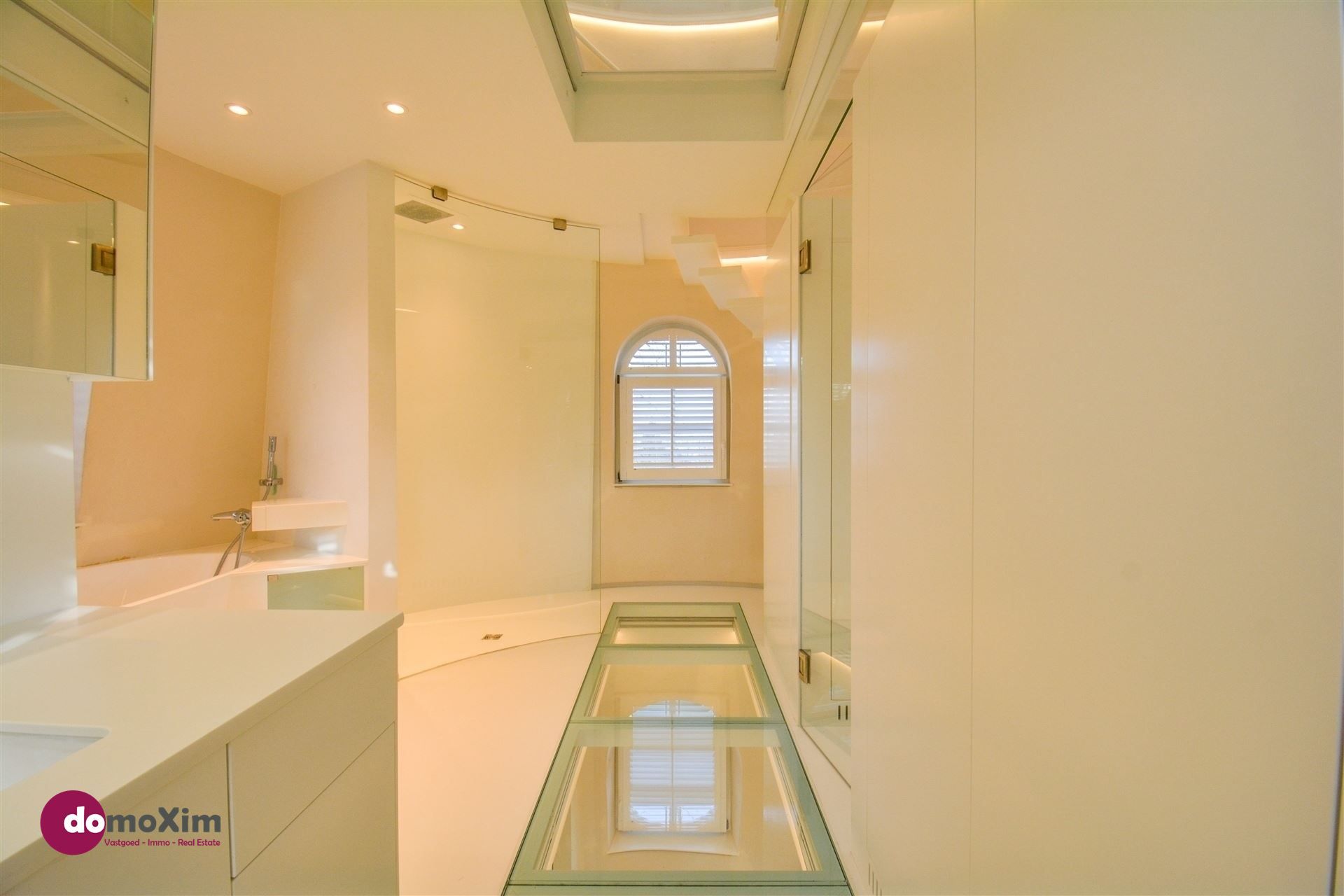 De Oude Korenmolen van Veltem, een unieke villa op een perceel van 47 are foto 14