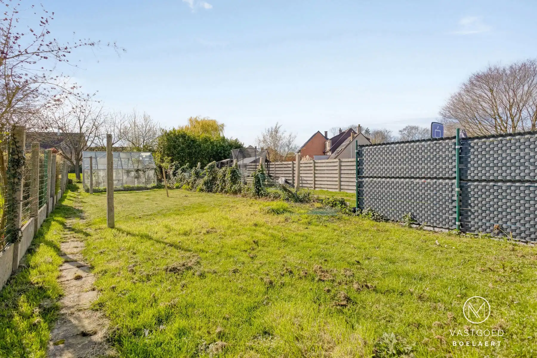 Te renoveren halfopen woning met zonnige tuin in rustige straat nabij Aalst foto 22