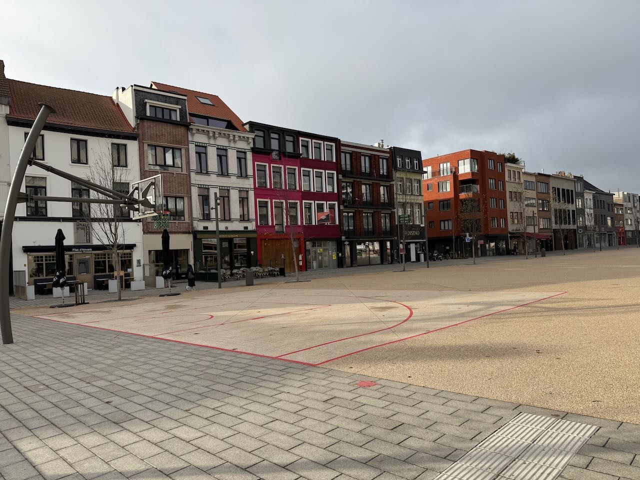 Instapklaar nieuwbouwappartement met terras foto 18