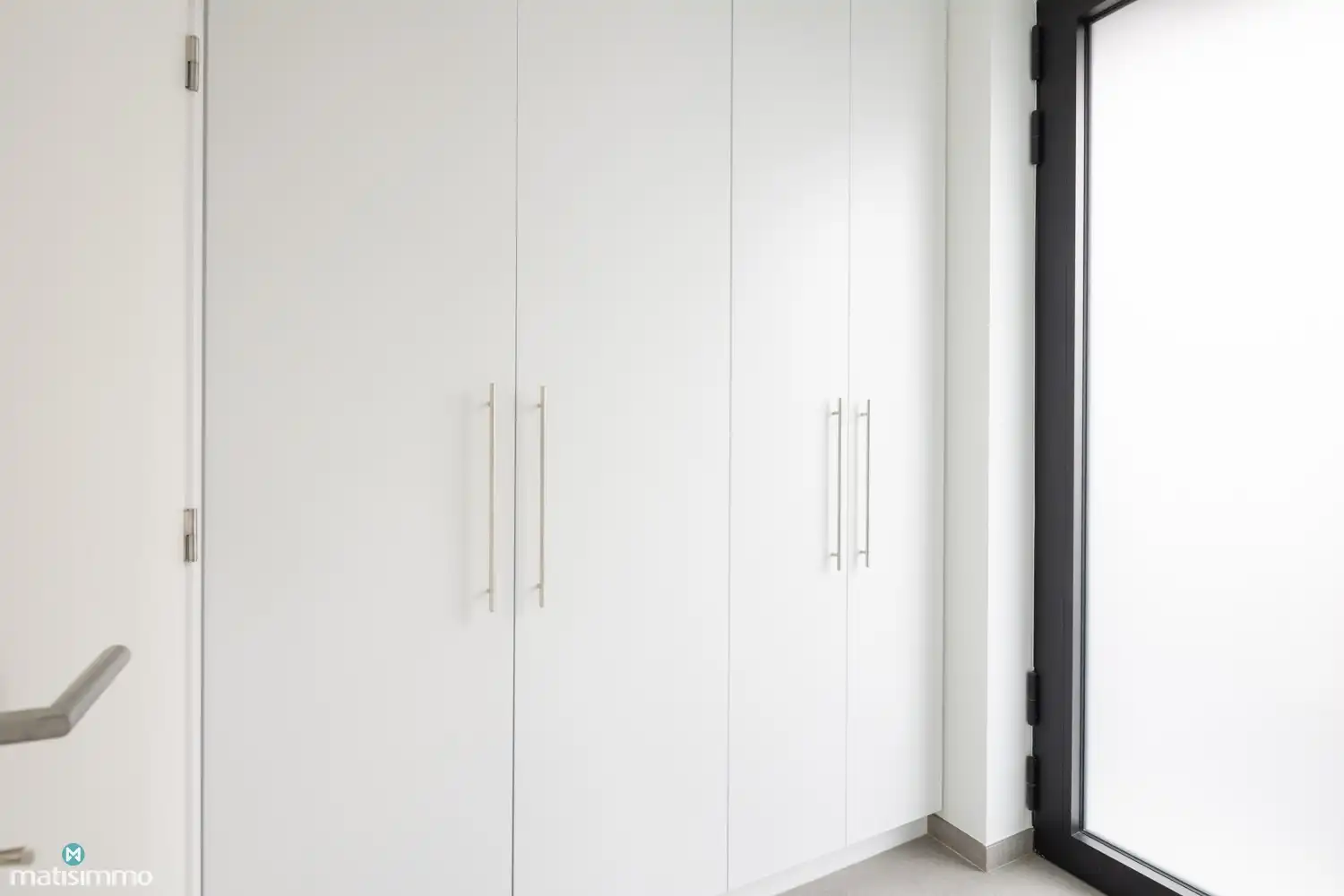 RECENT APPARTEMENT VOORZIEN VAN ALLE COMFORT MET TWEE SLAAPKAMERS TE MOPERTINGEN foto 3